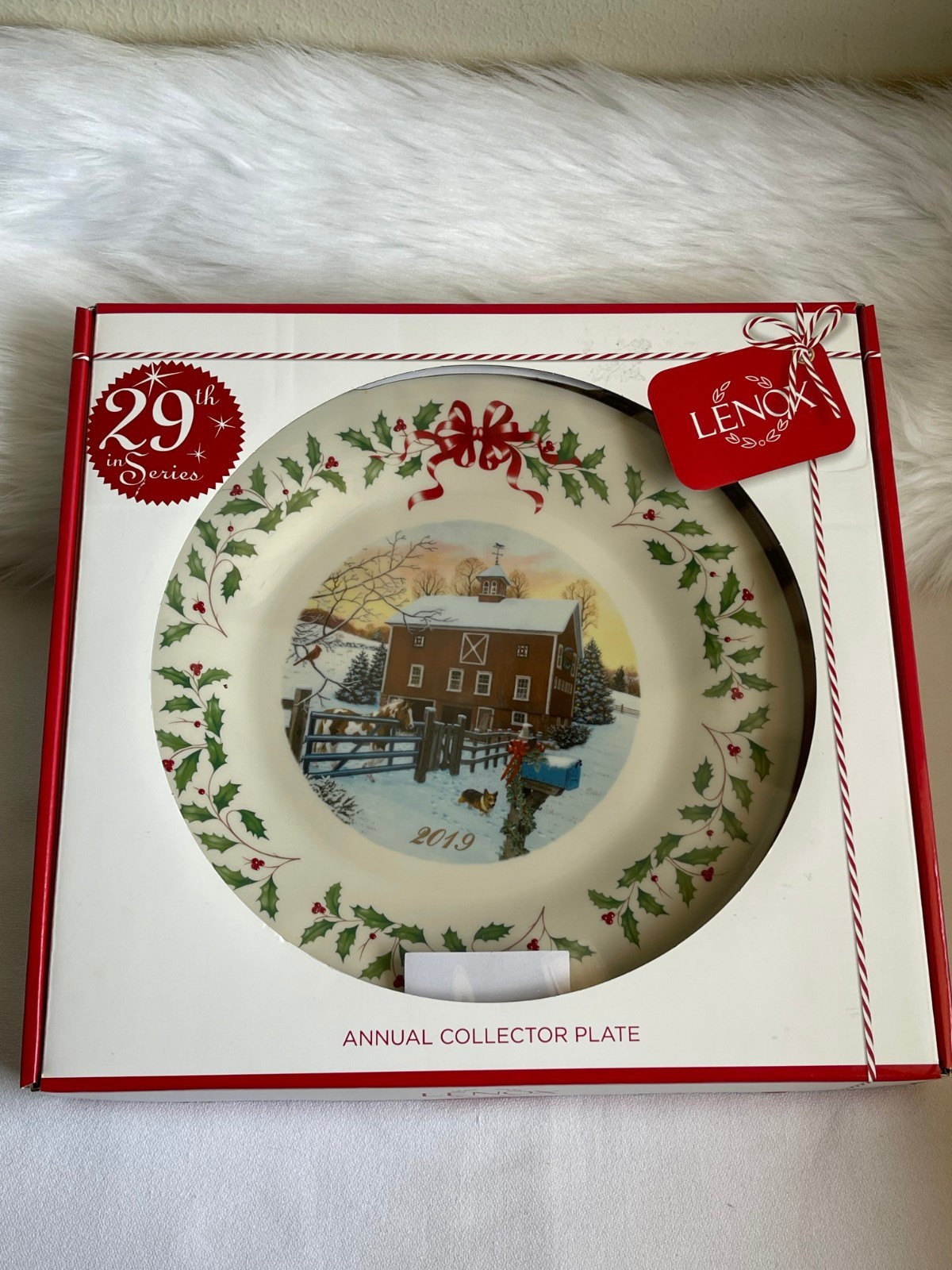 LENOX 2019 Annual Holiday Collectors Plate Barn Scene 29th in Series NIB