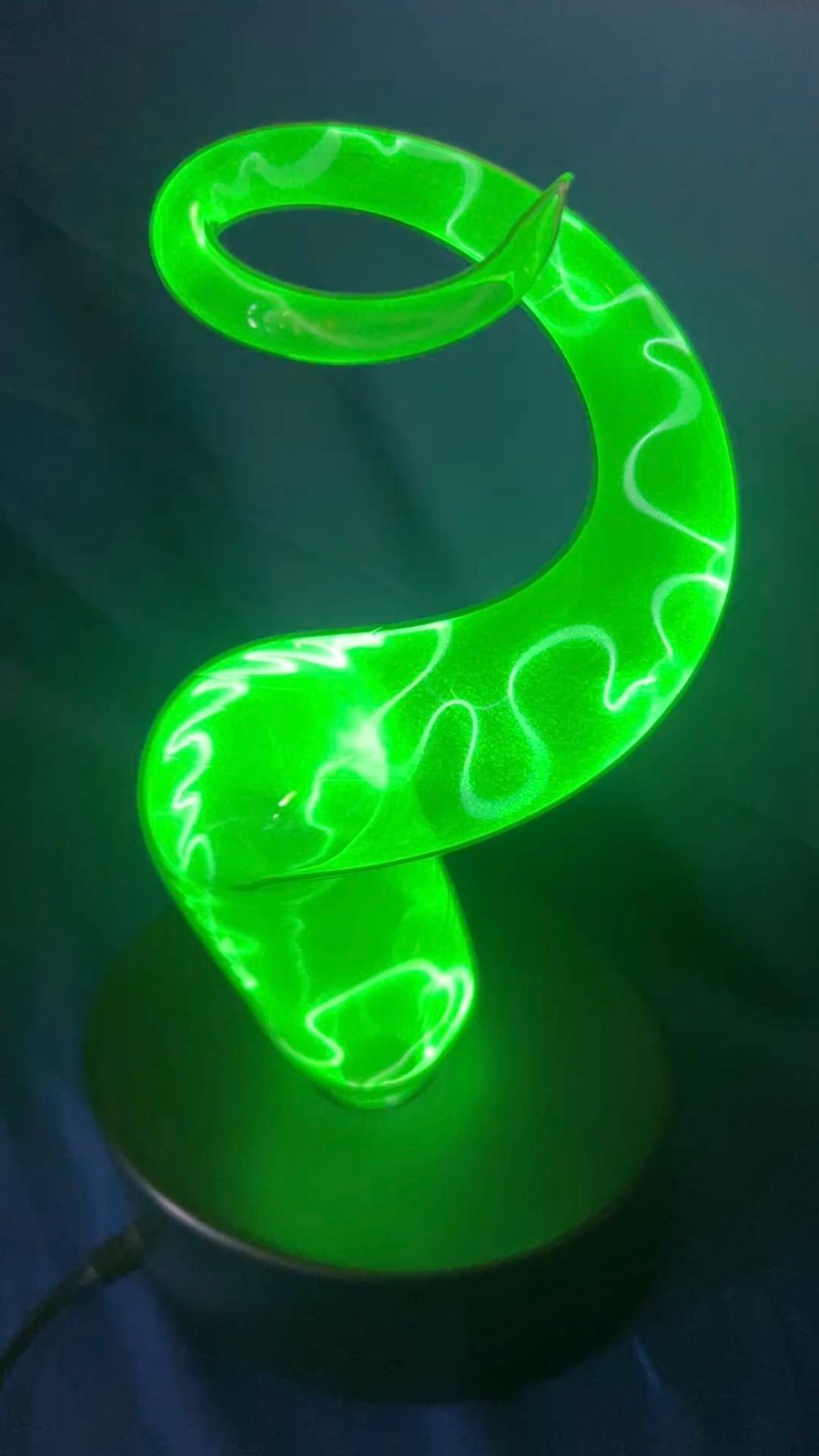 Vintage LumiSource Electra Plasma Art Lamp Green ~16″ INCHES Lumi Source Swirl