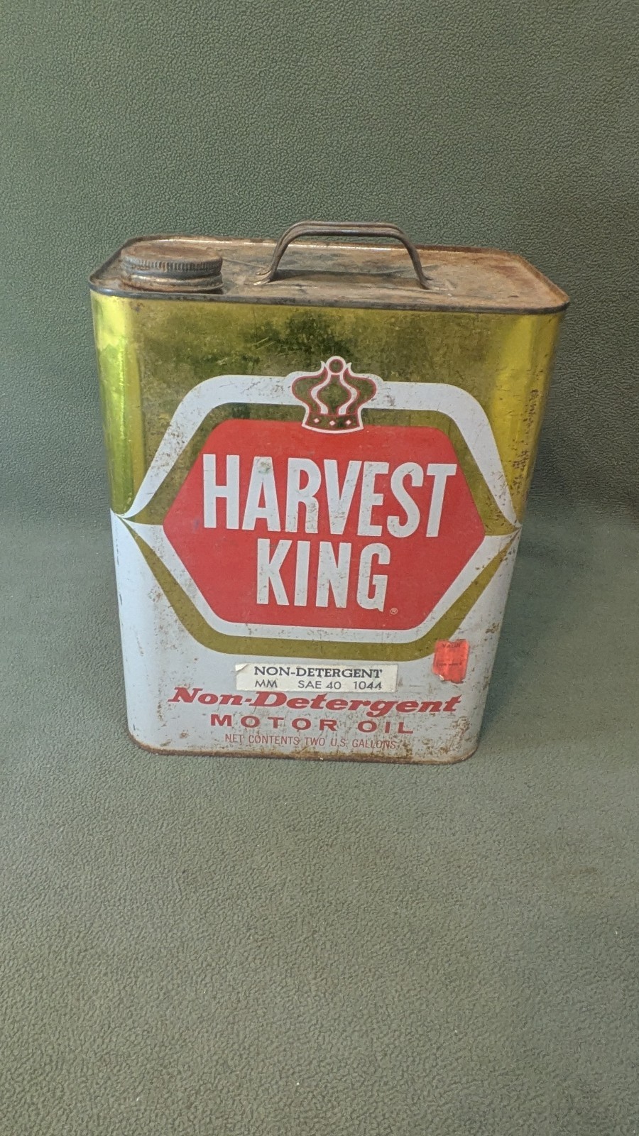 Vintage Harvest King 2 Gallon Motor Oil Can – good condition