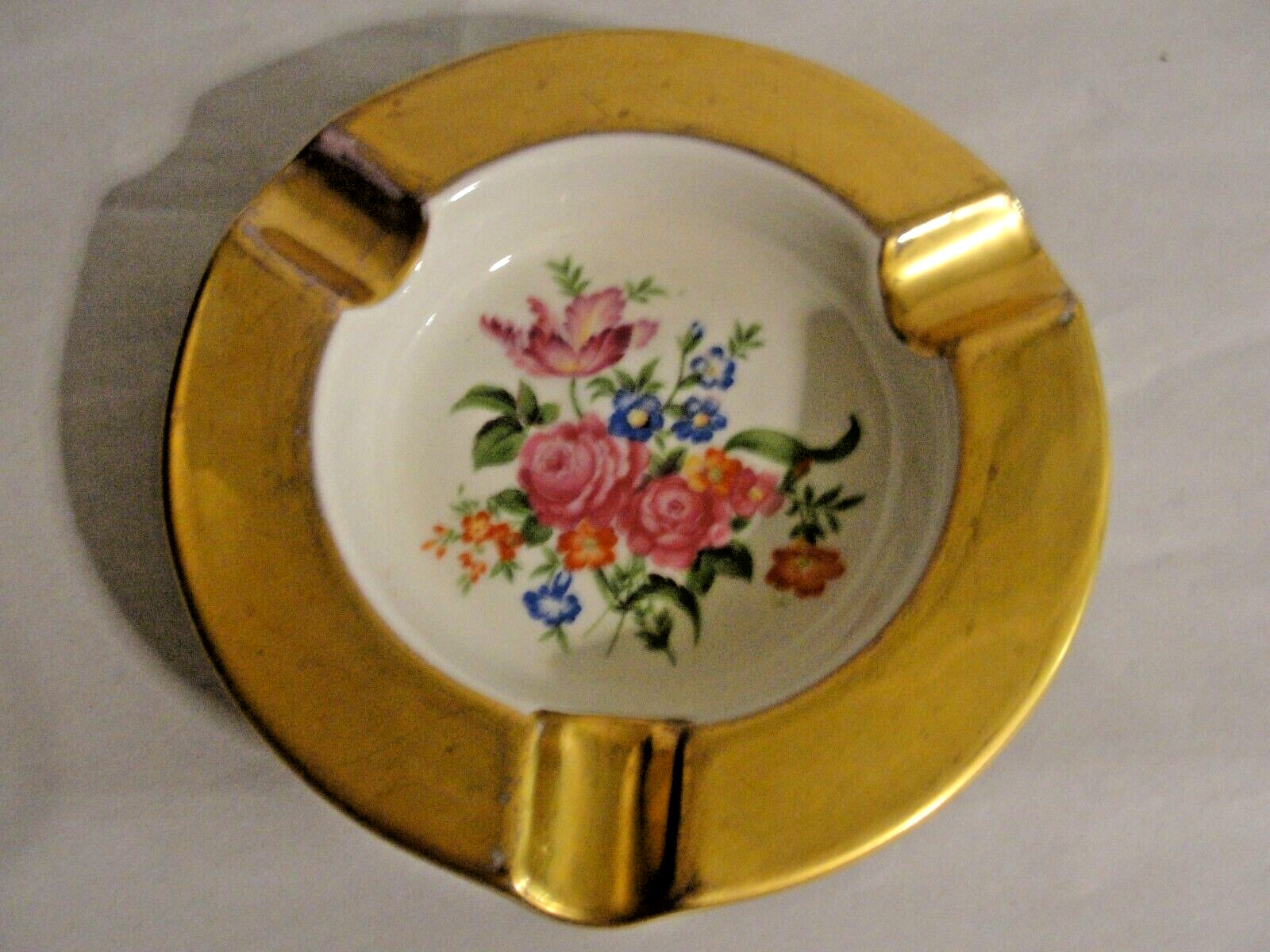 Concorde China Ashtray With Floral Design and Gold Colored Top 6″ Round USA