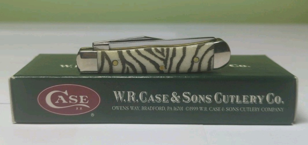 Case XX 2005 Zebra Stripe Bone Tiny Trapper #8920 (62154 SS)