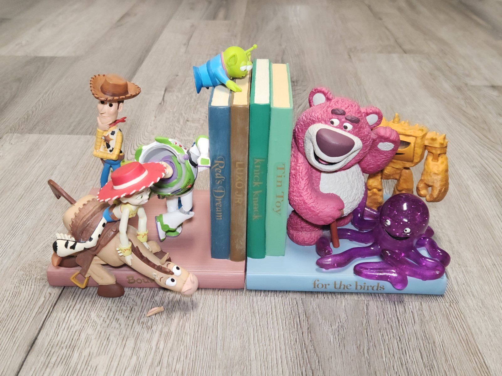 Disney Store Toy Story 3 Resin Bookends Set 3D Woody Jessie Buzz Lotso Bullseye