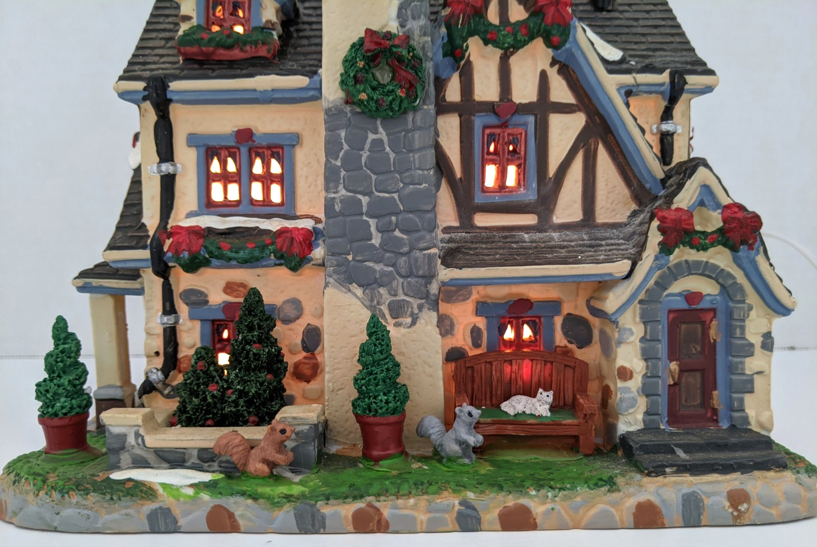 Lemax MORRISON MANOR Retired 2017 Christmas Decor Original Box and Light