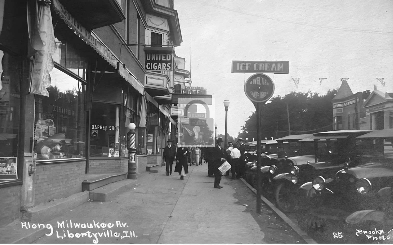 Street View Barber Cigar Ice Cream Shops Libertyville Illinois IL – Reprint
