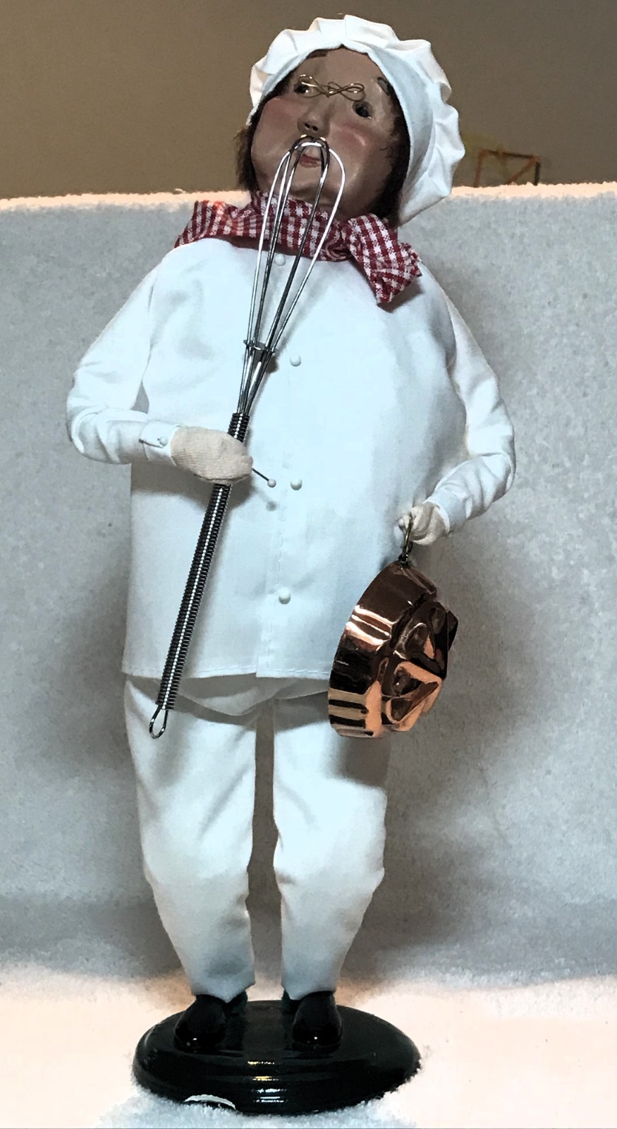 BYERS CHOICE CHEF WITH WISK & CAKE MOLD SIGNED HAS CHIP ON BASE RARE SEE PICS