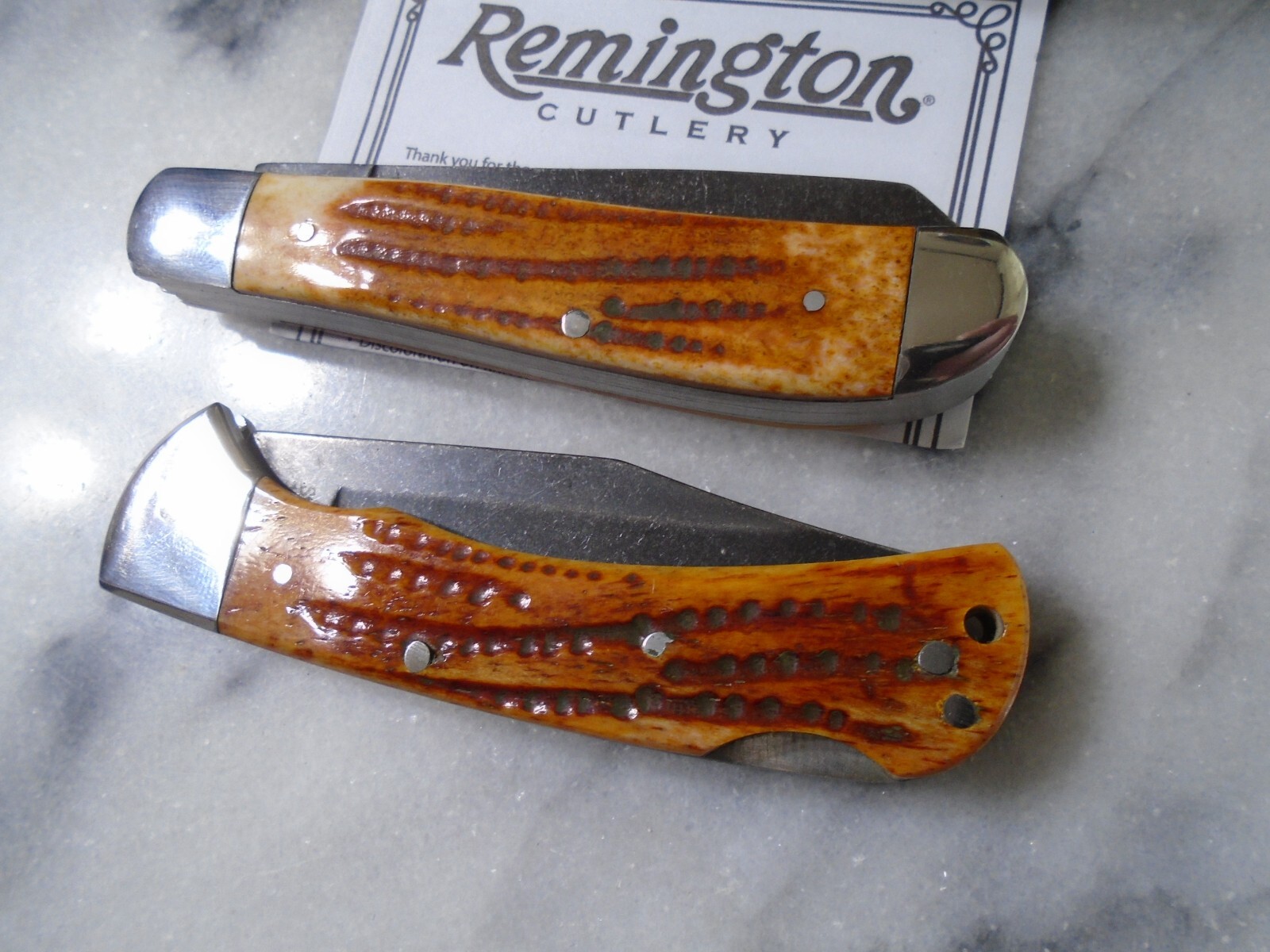 Remington Classic Lockback Hunter 2 Blade Trapper Pocket Knife Set Bone R15683