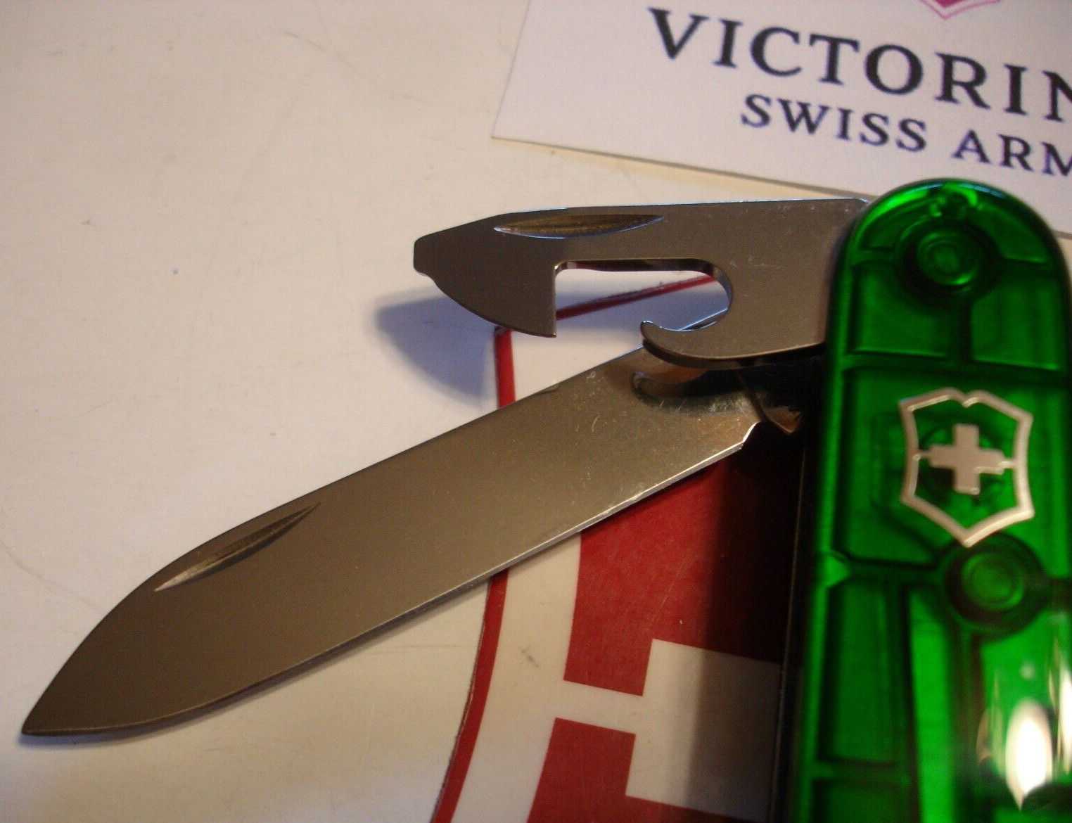 VICTORINOX 91mm TRANSLUCENT EMERALD GREEN CLIMBER 14 FUNCTION SWISS ARMY KNIFE