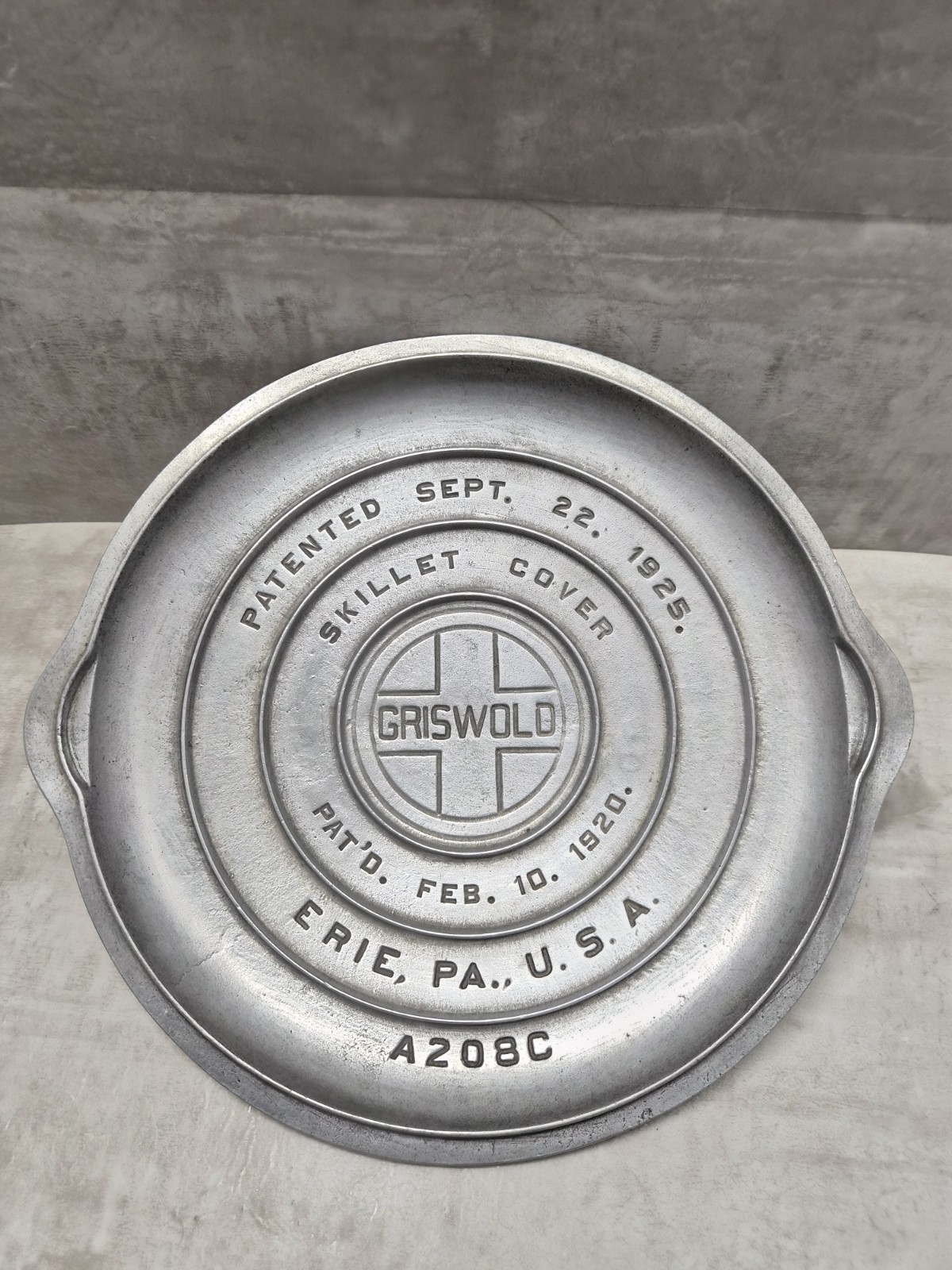Vintage Griswold No. 8 Cast Aluminum Skillet Cover Lid A208C Large Block Logo