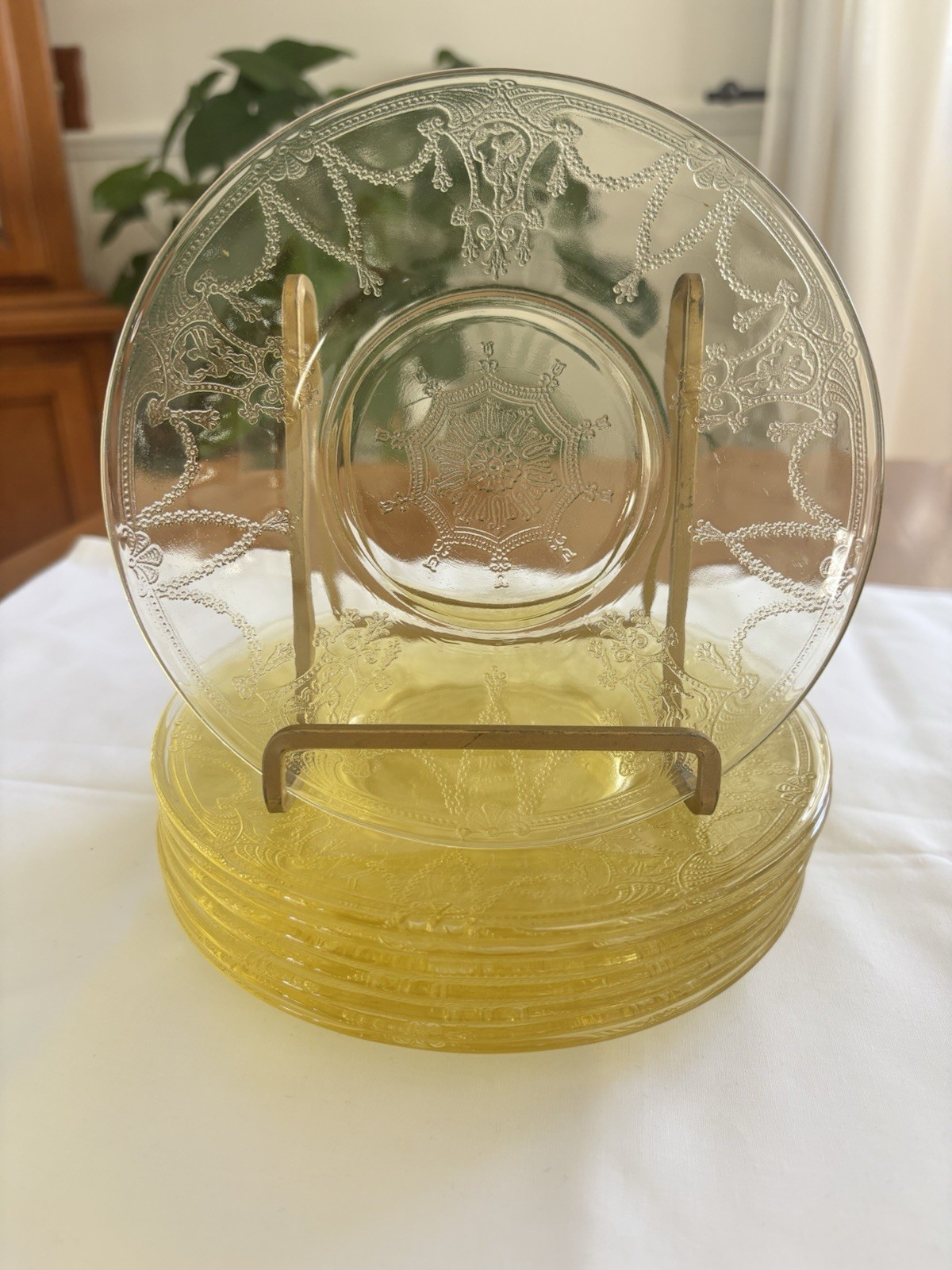 Anchor Hocking Cameo Yellow Depression Glass Plates C1930-34 6.25” Qty 8 Glows!
