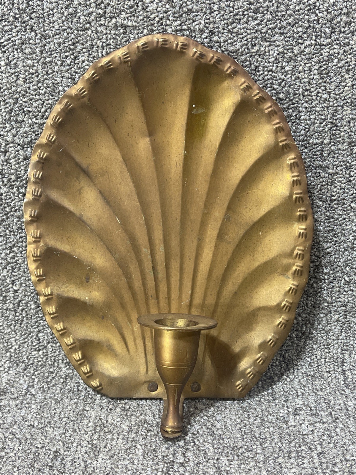 MADE IN INDIA VINTAGE SOLID BRASS SHELL PATTERN WALL CANDLE SCONCE, 8″X6.5″ Mcm