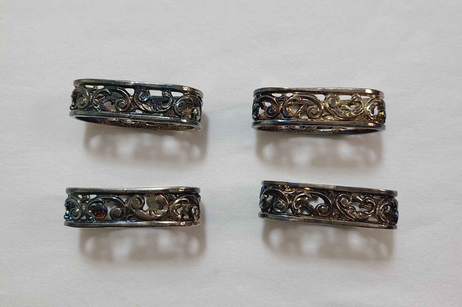 Vintage Silver Plate Napkin Ring Holders Set of 4 Excellent Condition
