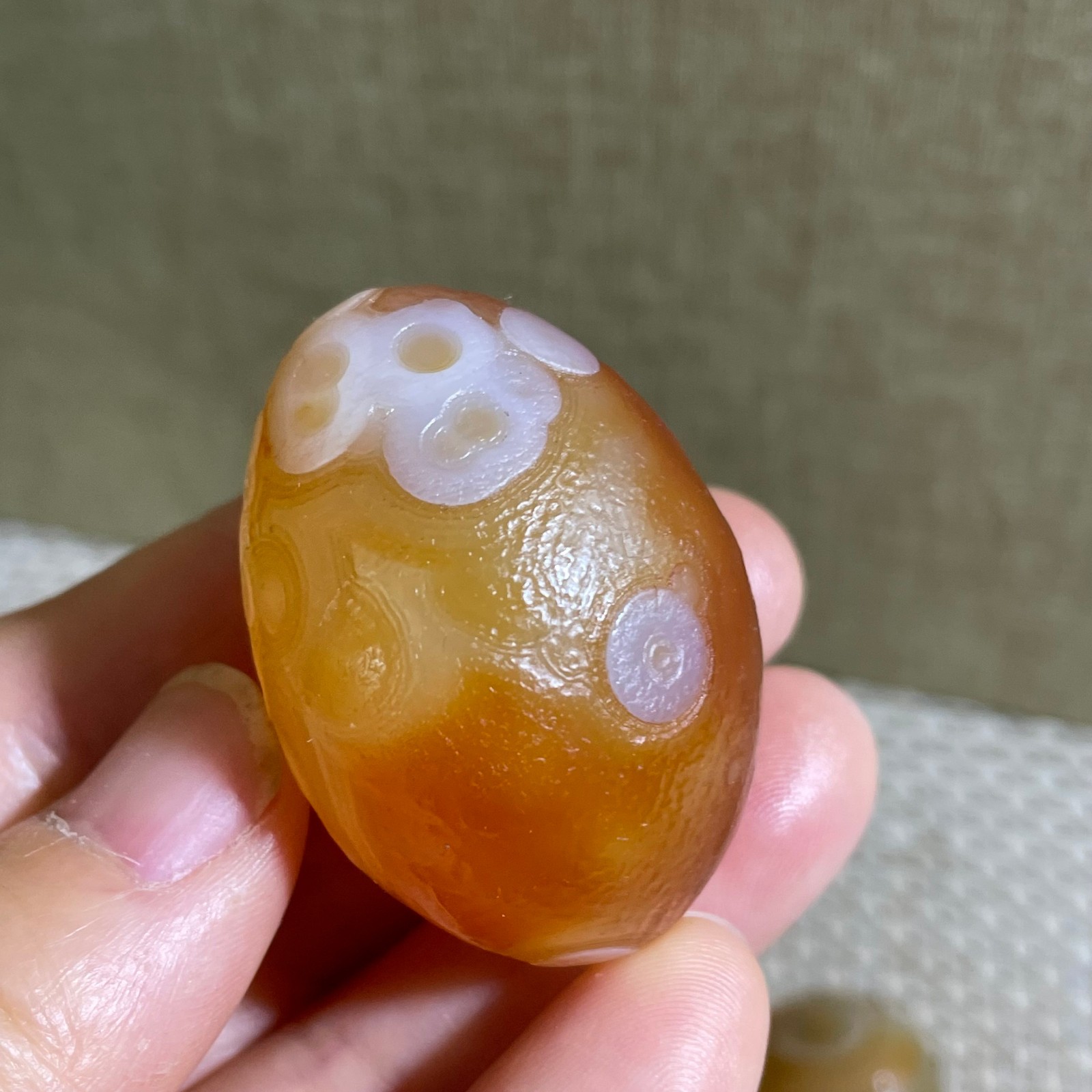 42g Bonsai Suiseki- Gobi Agate Eyes Stone-Rare Stunning Viewing