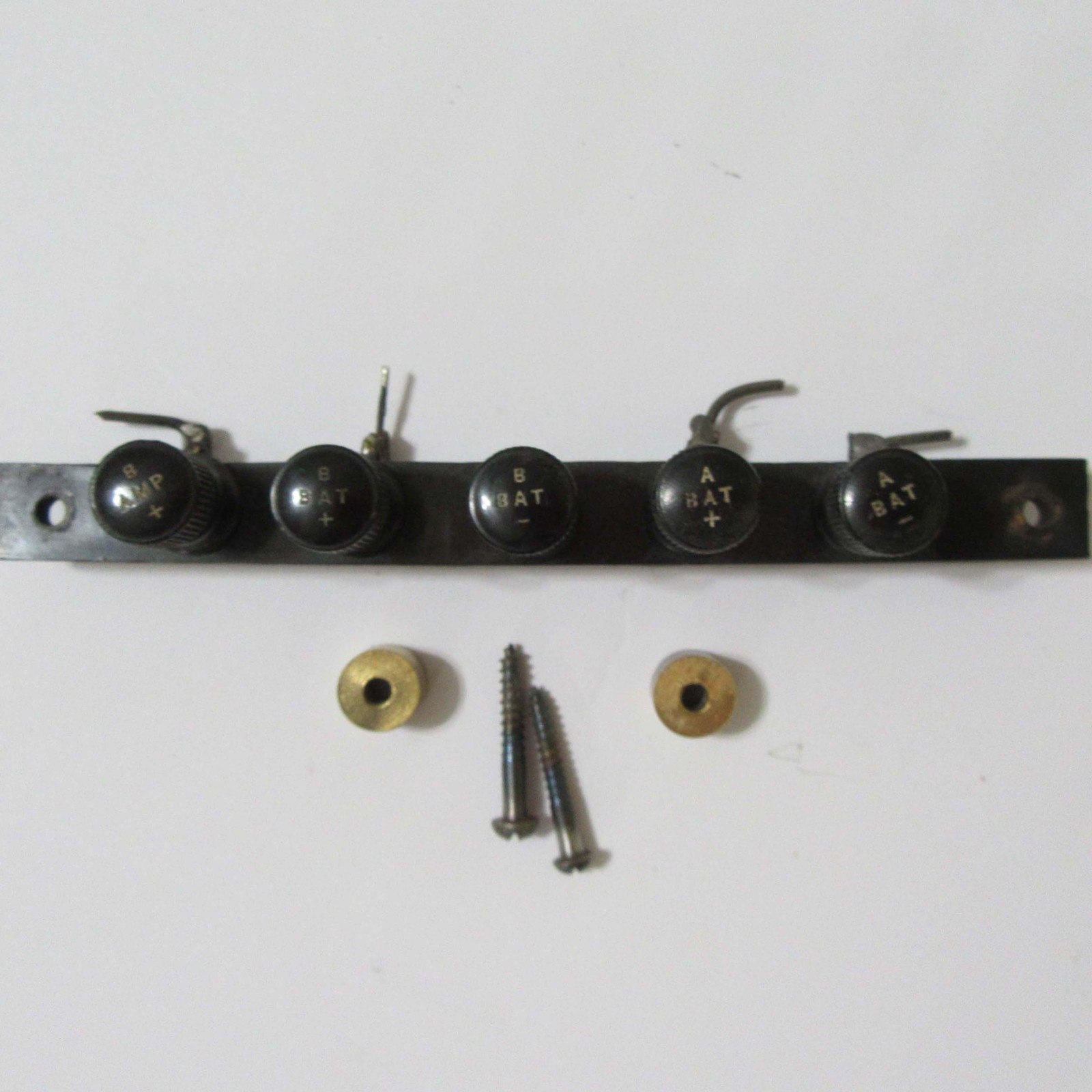 1920s BREADBOARD Radio PART – Battery Binding Post Assembly – USA
