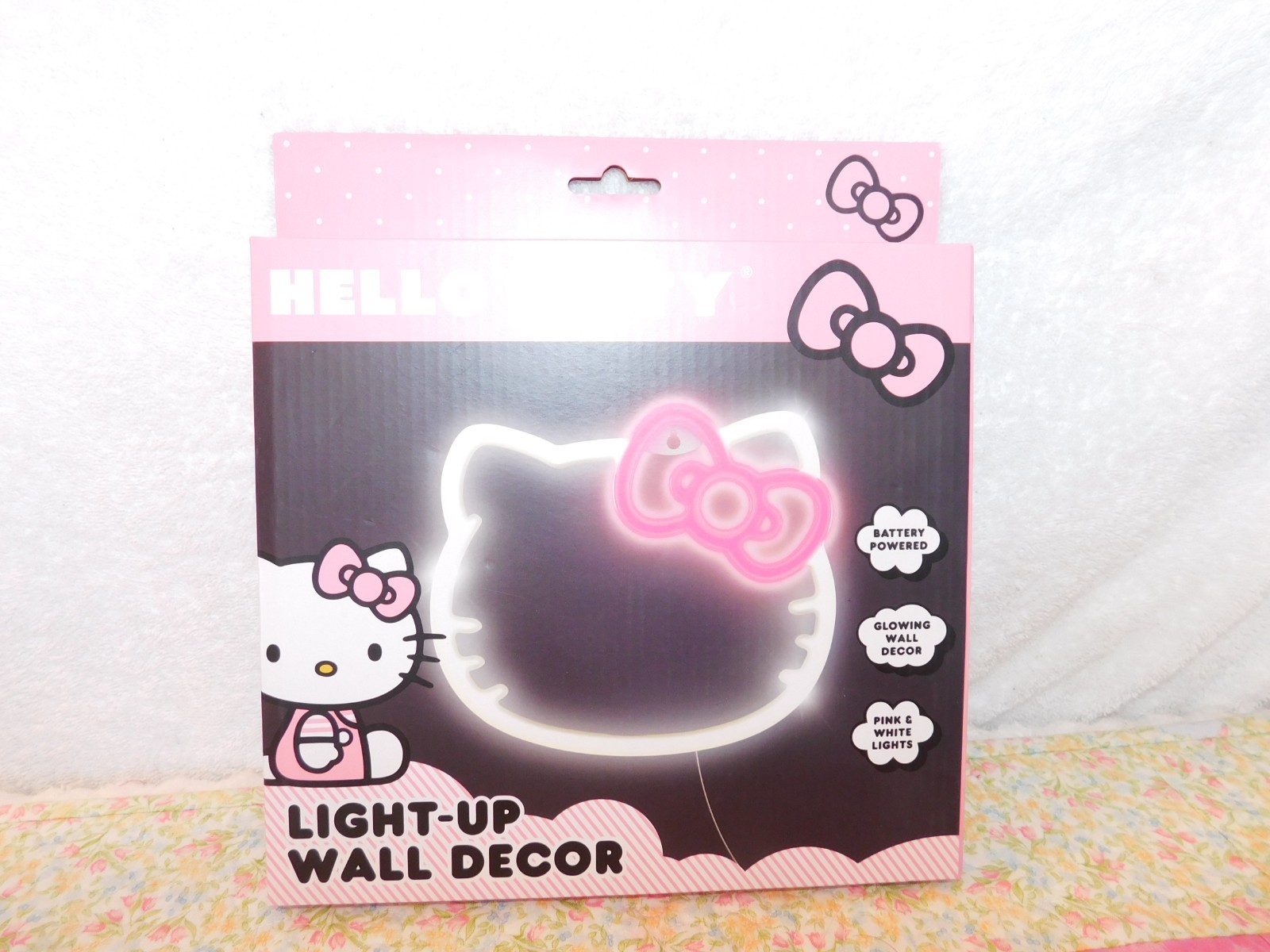 Hello Kitty Light Up Wall Decor Pink & White Lights NIP