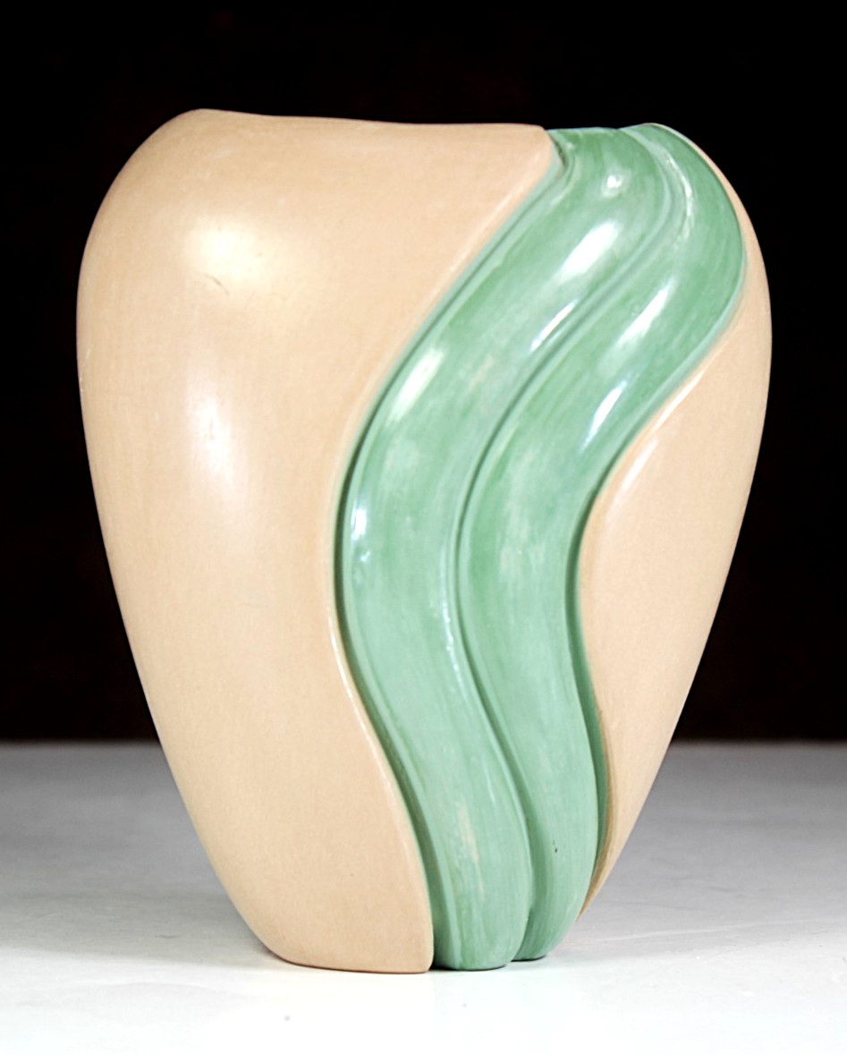 Marcella Yepa Jemez Pottery 5″ Sage & Buff, Polished Vase Jar