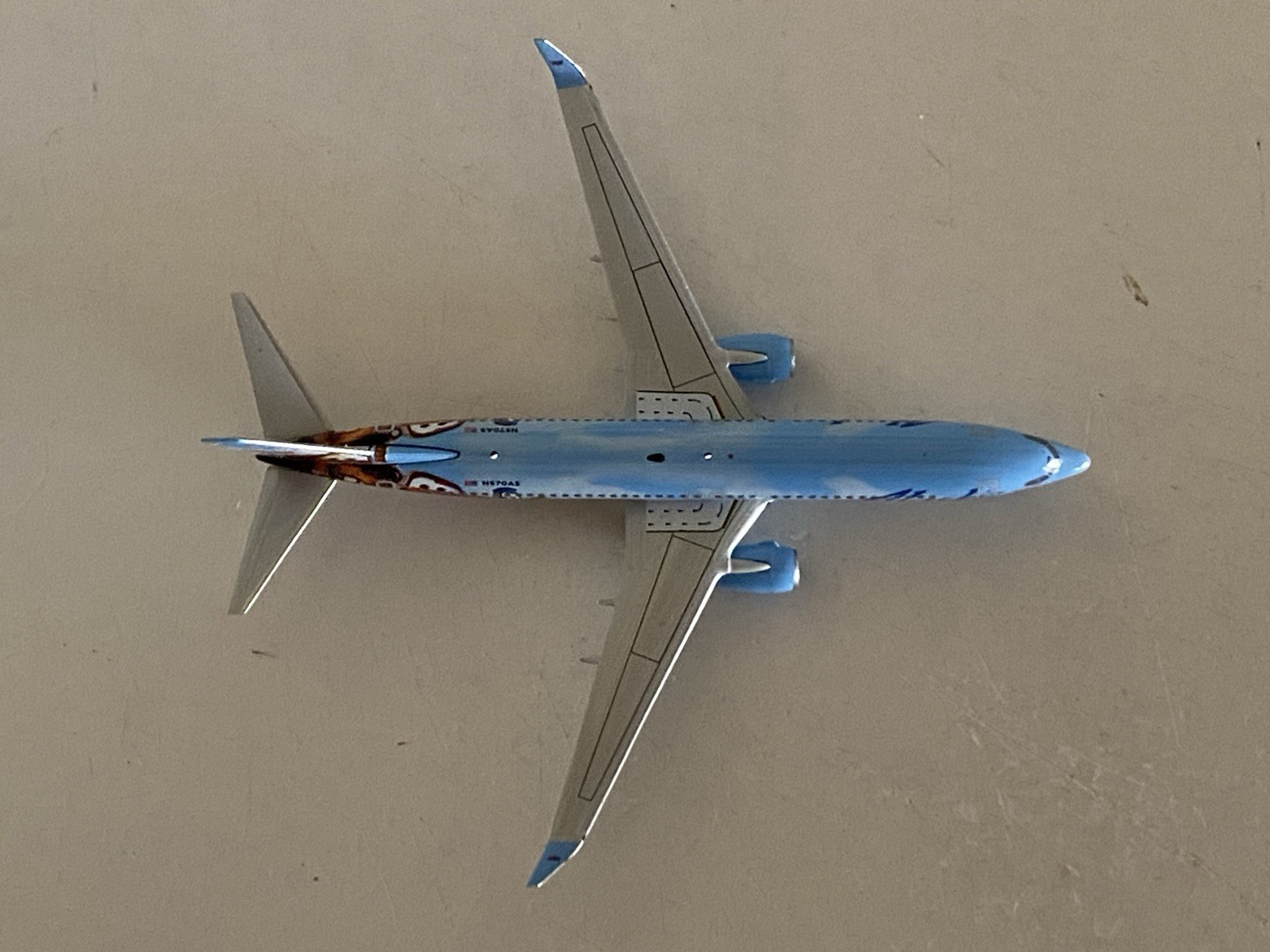 Phoenix Models Alaska Airlines Boeing 737-800 1:400 N570AS PH404060 Disney Cars