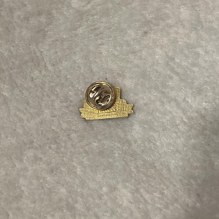 Saskatchewan Canada Red Tractor Lapel Vest Hat Pin E21