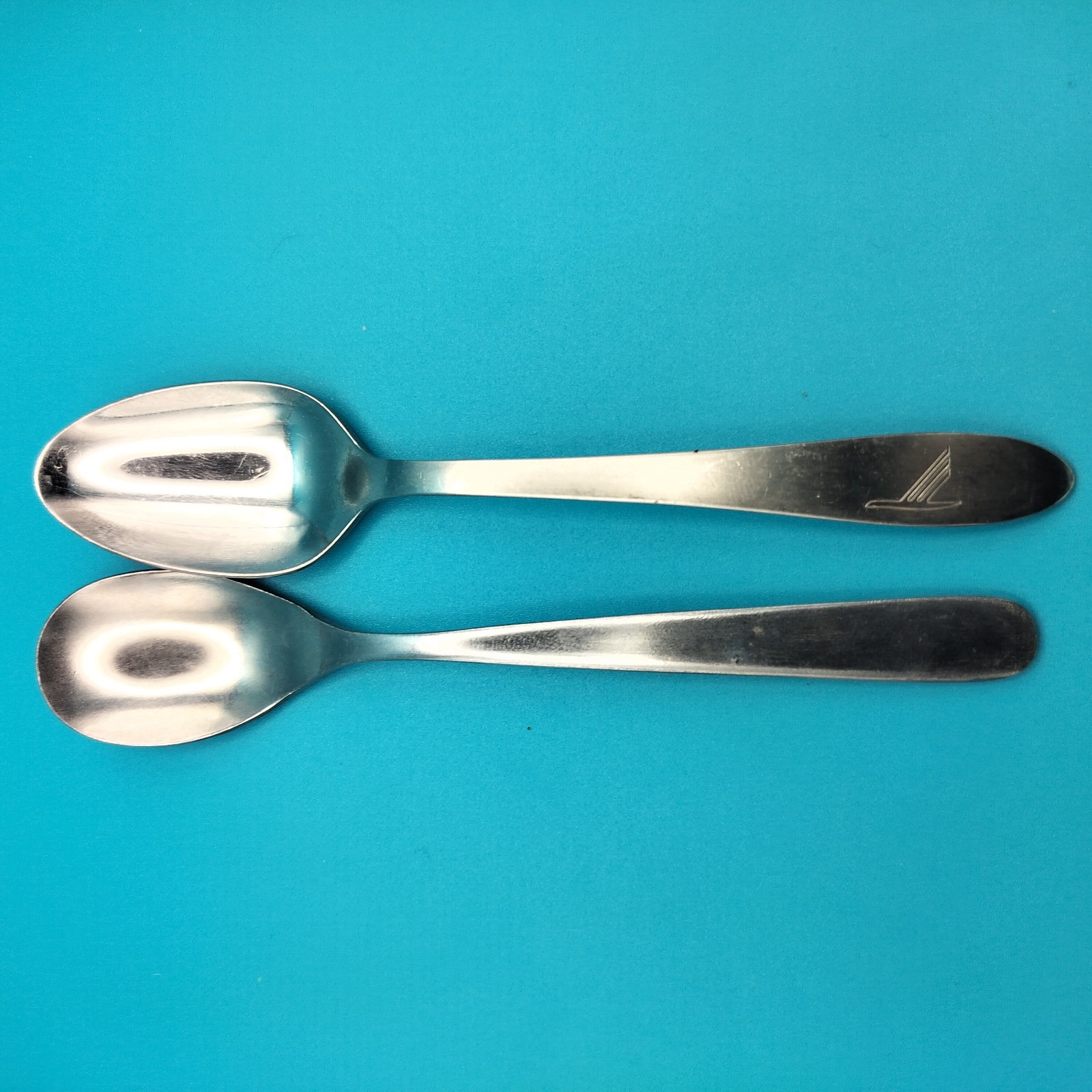 Lot of 2 Vintage Airline Spoons Piedmont Airlines British Airways Aviation