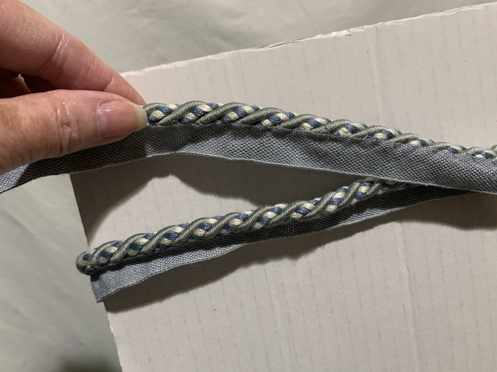 ❤️Twisted Rope Cord Twist Trim W/ Lip Blues Mix Bolt End 1yd + 1” Remnant