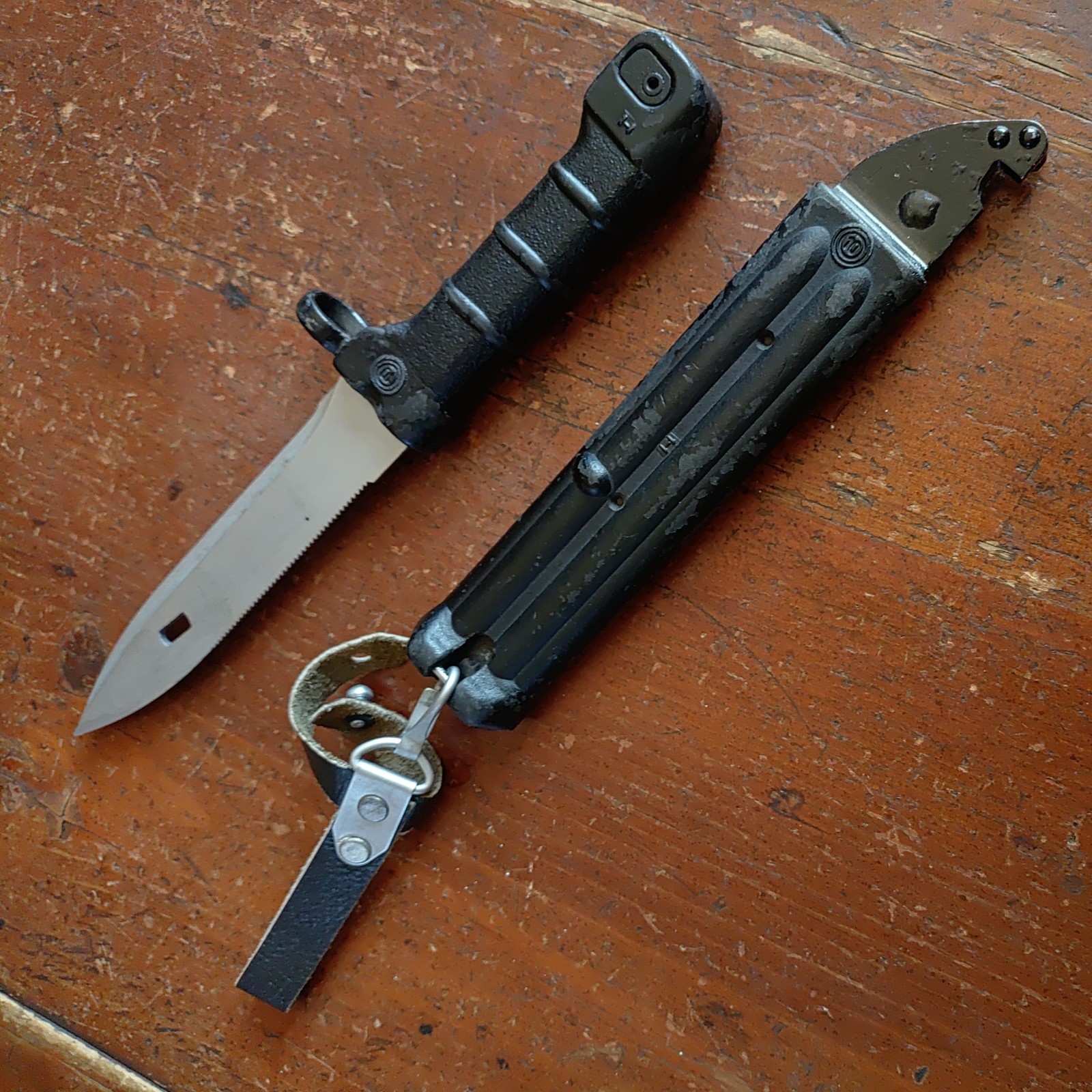 Bulgarian Arsenal Circle 10 Bayonet with Scabbard