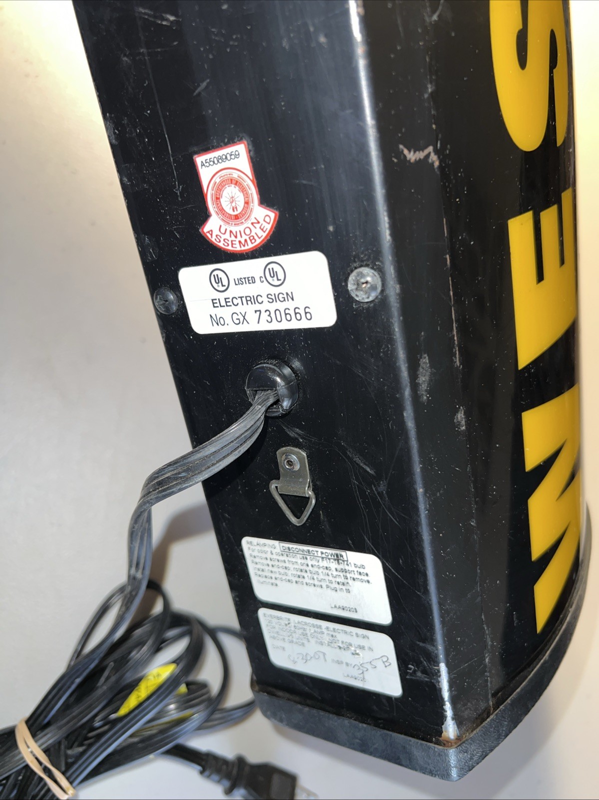 WESTERN UNION PLUG IN ELECTRIC LIGHT UP SIGN-BLACK,GOLD LETTERS – 25” – WORKING