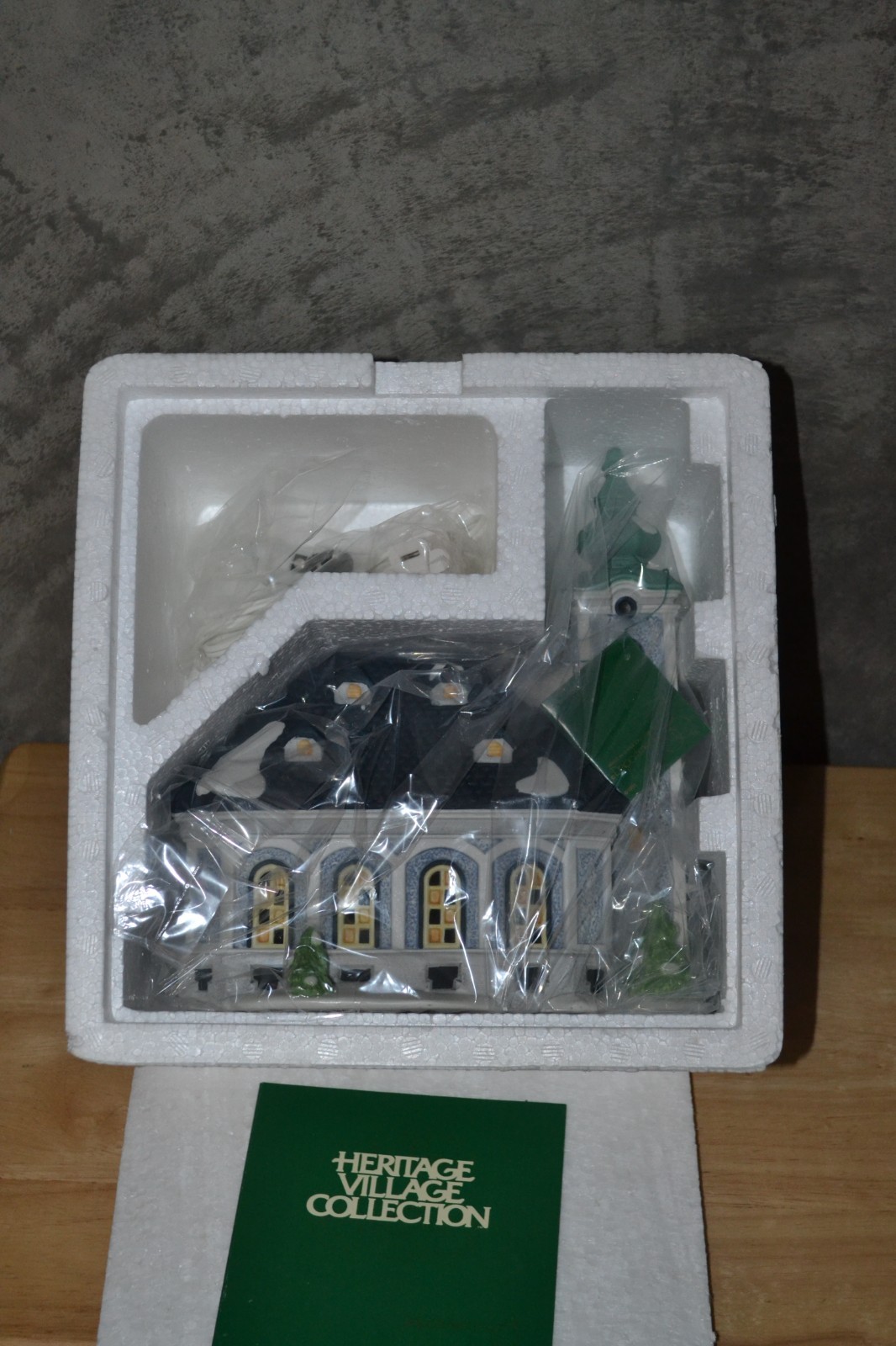 Dept 56 Alpine Village Series “ST. NIKOLAUS KIRCHE” Church #5617-0