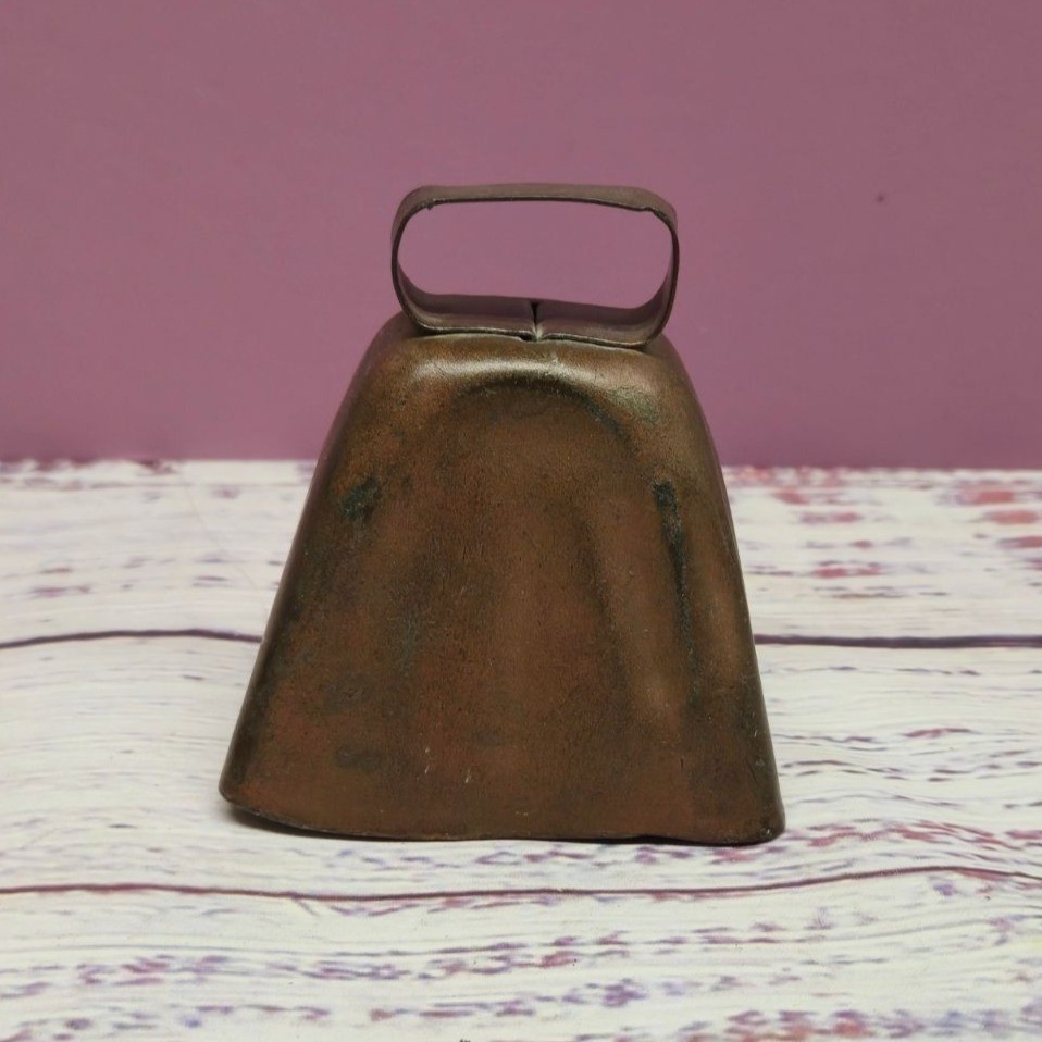 Vintage Primitive Metal Cow Bell Rustic Farmhouse Copper Finish country Decor