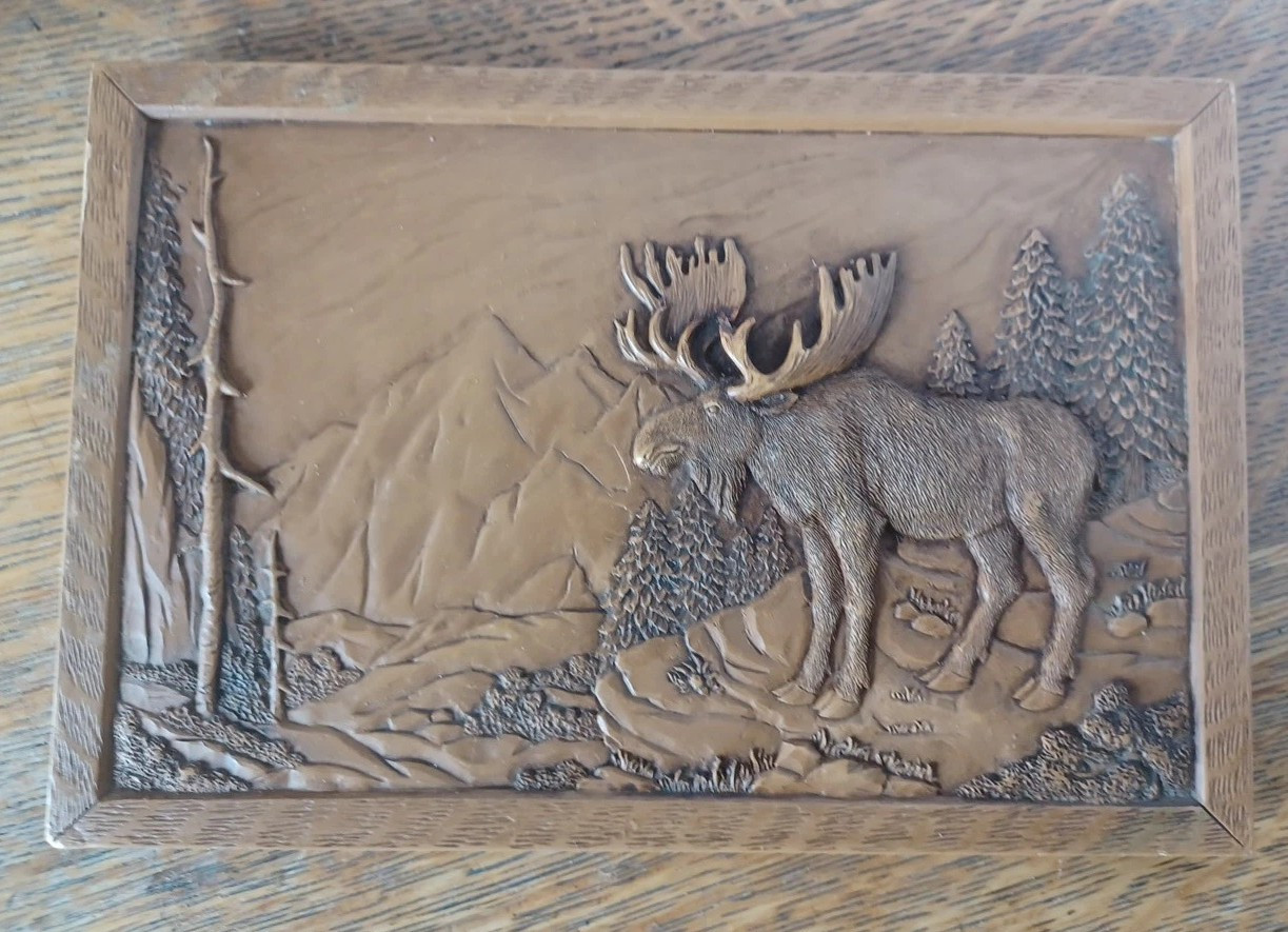 Vintage Carved Resin 3D Moose Scene Lid Only No Trinket Box Velvet Backing READ