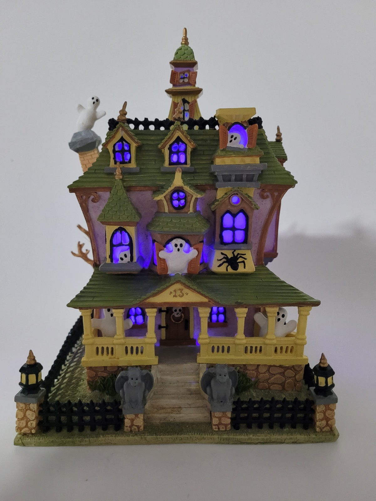 LENOX SPOOKY MANOR Light Up Halloween Village House 8.75 ” in Original Box