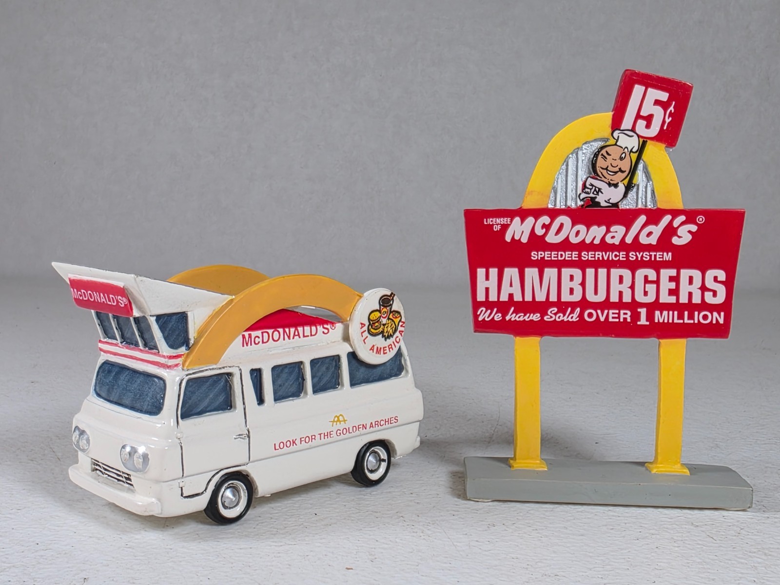 McMemories 1997 Collectibles Club Welcome To McDonald’s Van w/Ronald #31921 NOS