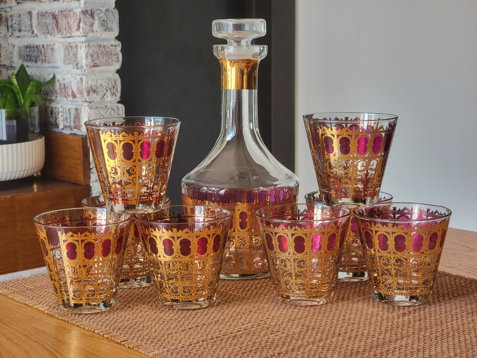MCM 22k CULVER Glass DECANTER + 8 Glasses SET Hollywood Regency CRANBERRY SCROLL