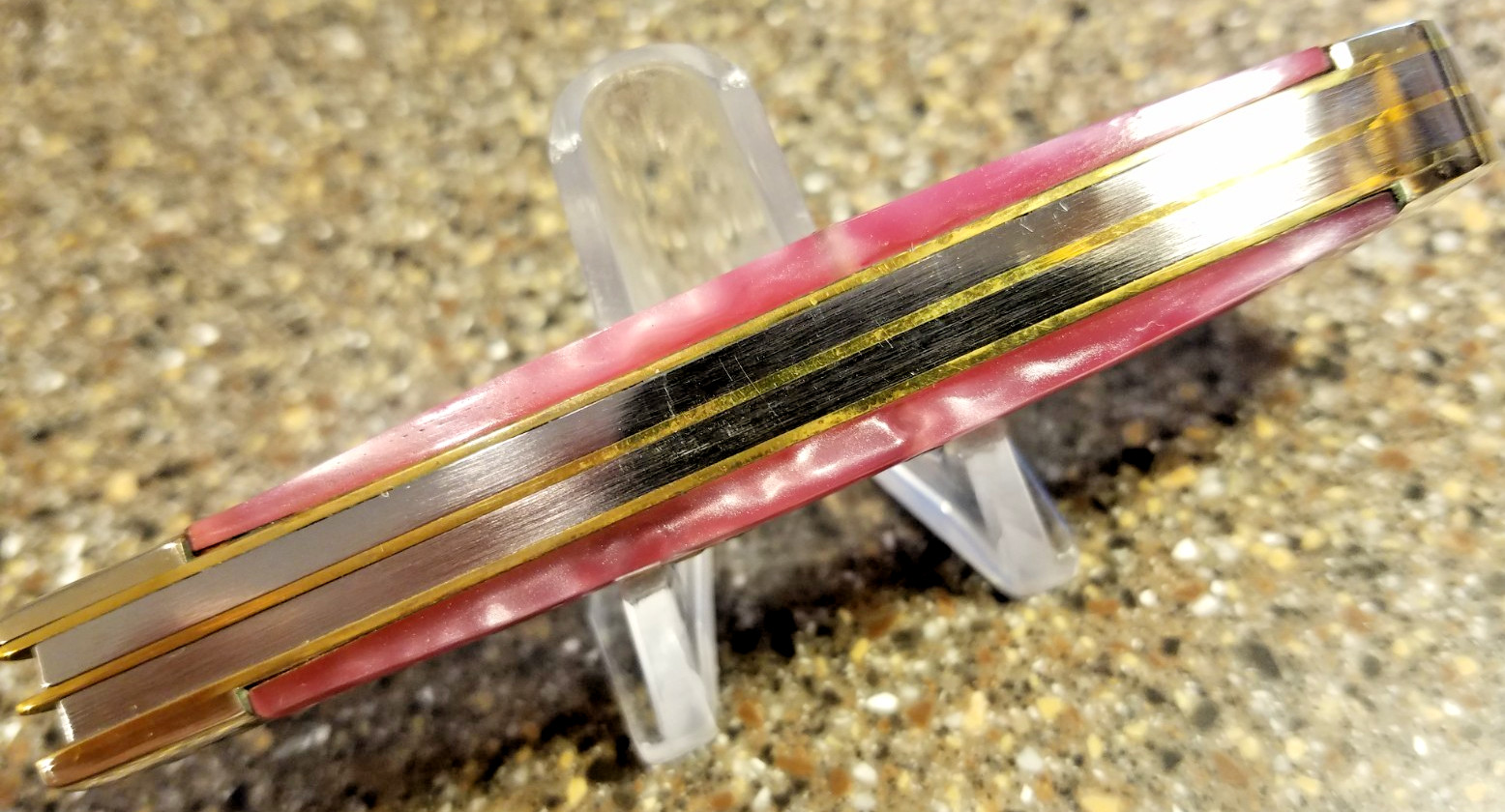 Love Birds, Trapper Pink Flake Celluloid, 4″, 2-Blades, Vintage 2008, BLEMISH