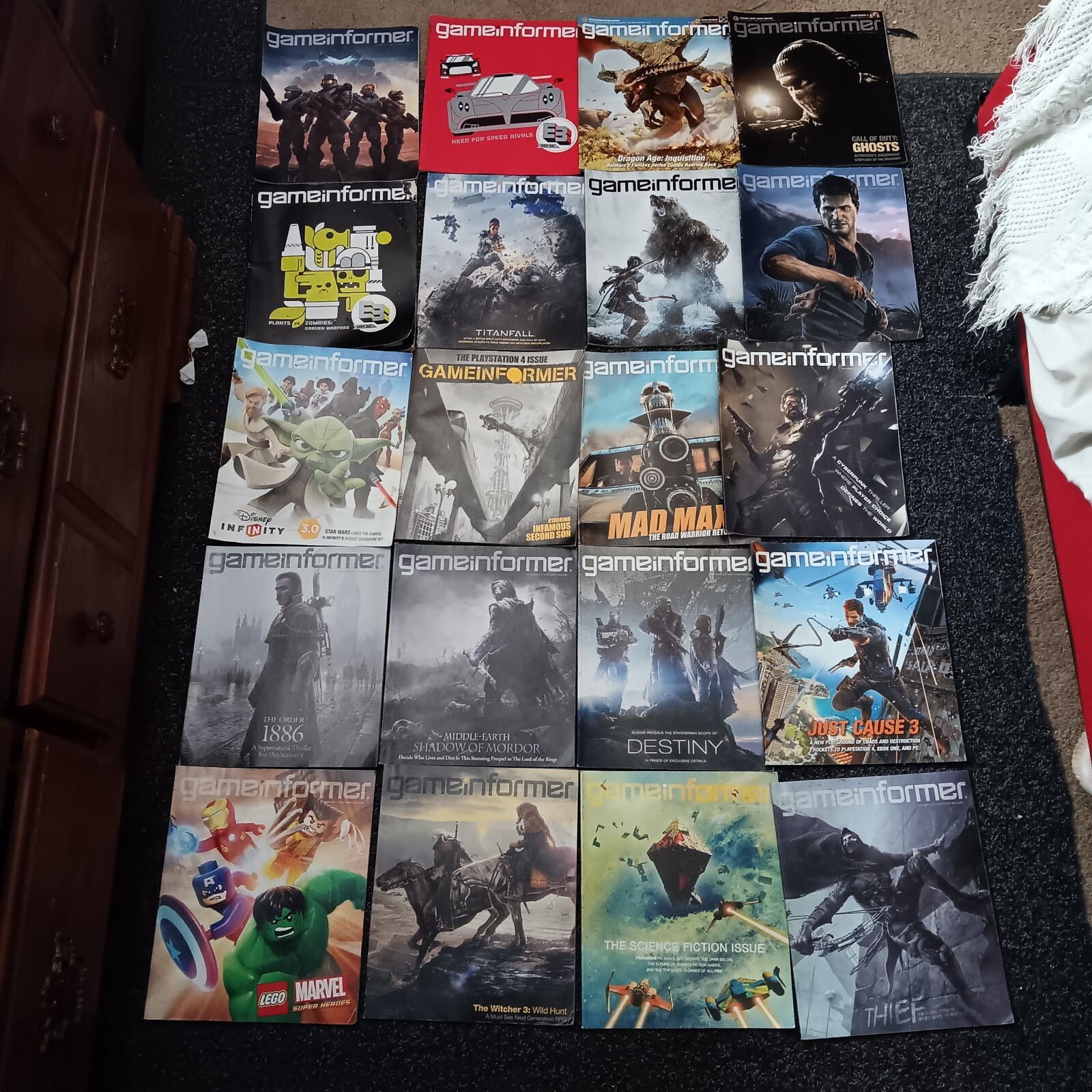 Game Informer Magazines Lego, Marveldisney Infinity COD Ghost & More