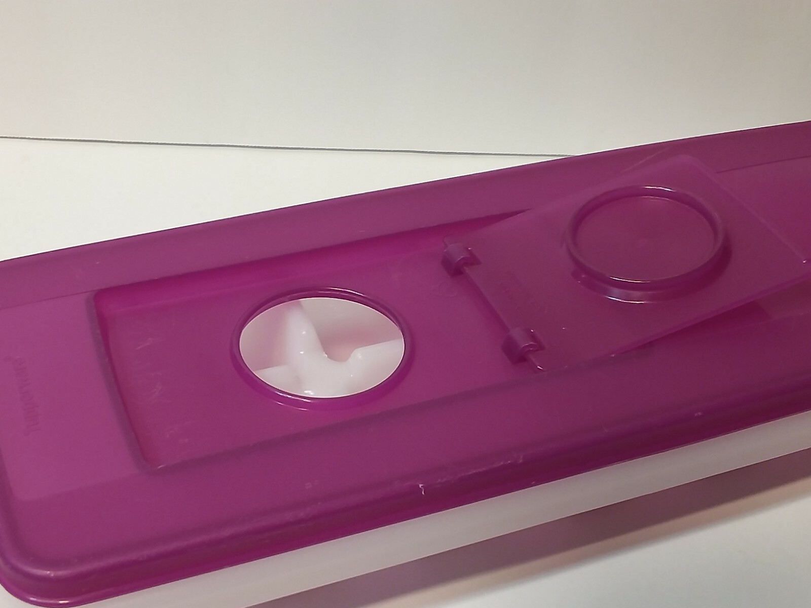 Tupperware #2704 & #2705 “Ice Cube Tray” Raspberry Color Lid.