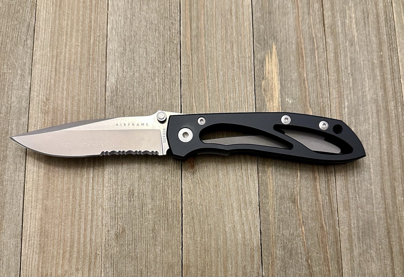 Vintage Gerber Harsey AIRFRAME 154CM Stainless Blade Black Aluminum Handle Knife