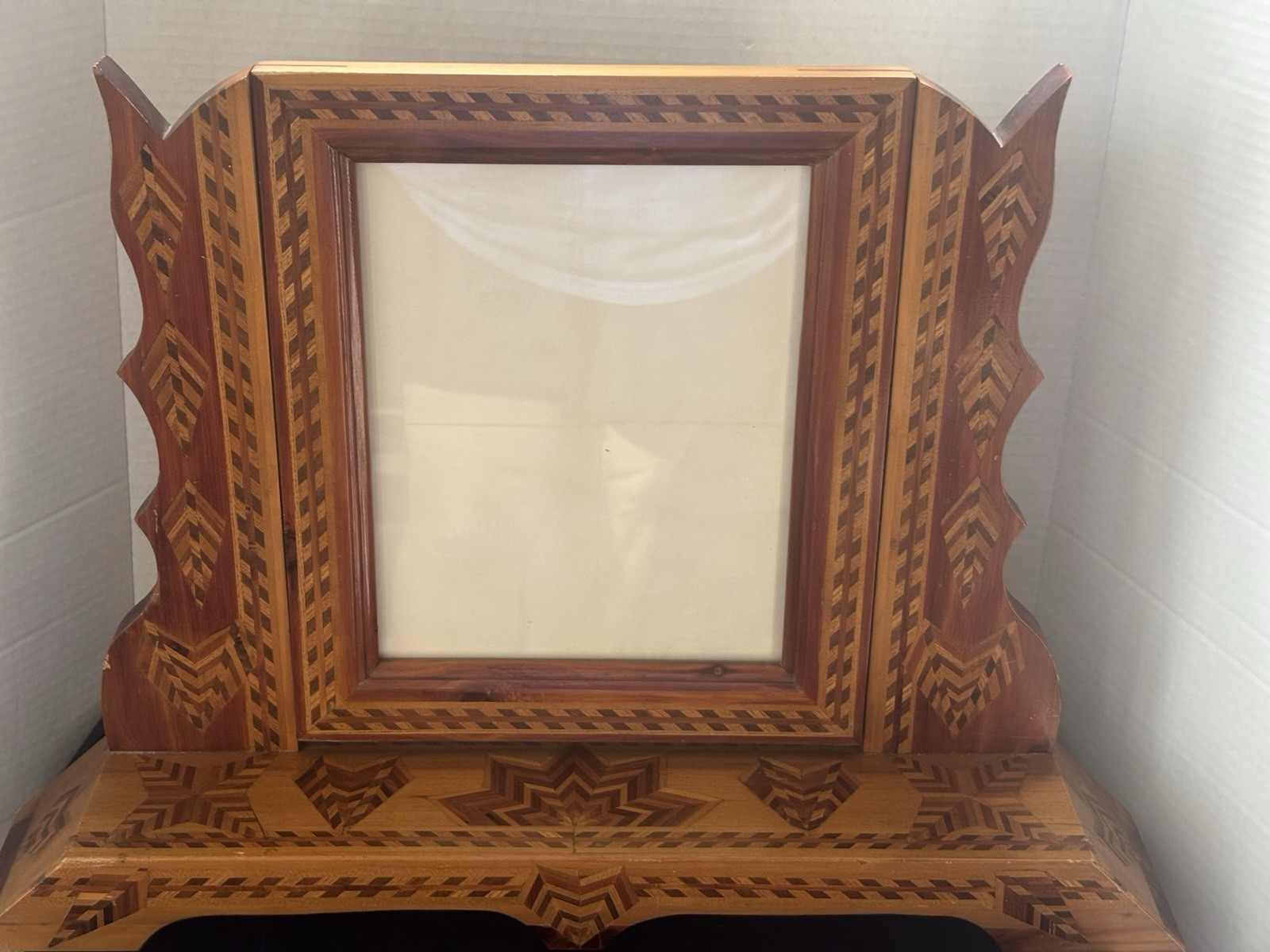 Vtg 1950s Rare Original Hand-crafted Solid Wood Parquetry Inlay Design Frame