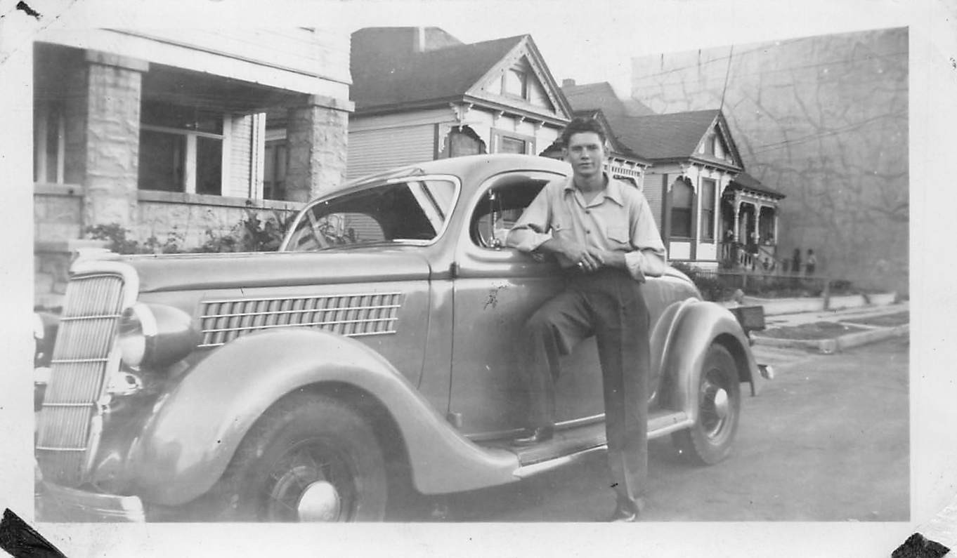 1935 Ford 3 Window Coupe 1930s Photo California Street Grille Spokes Chrome Man