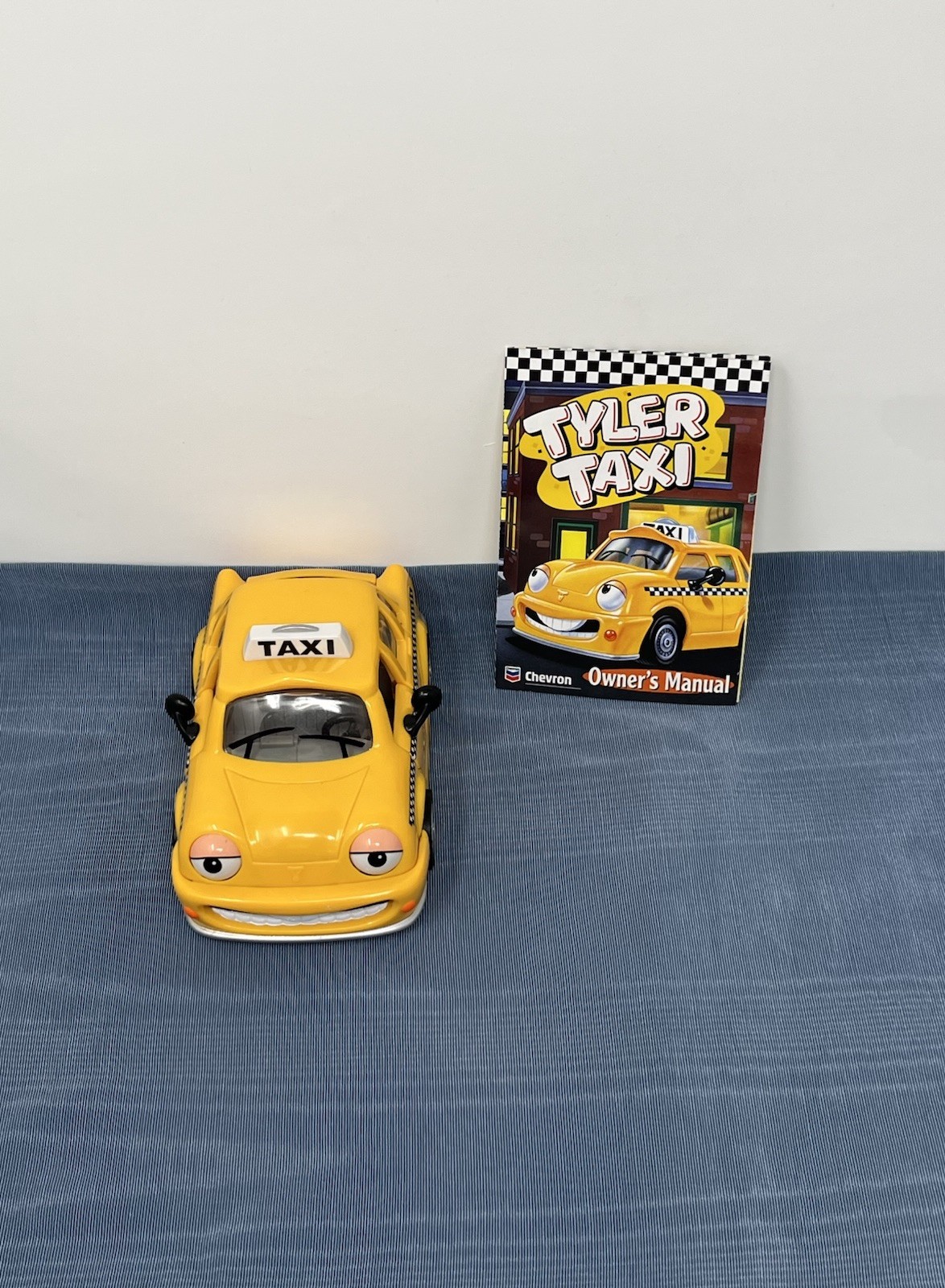 1997 Techron Chevron Cars Tyler Taxi No. 6- Trunk Opens to Show Luggage