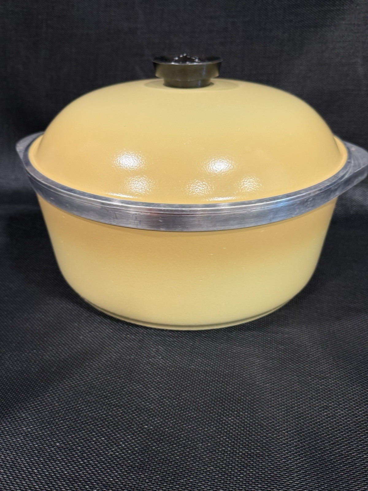 CLUB 4 QT Stock Pot/Dutch Oven W/ Lid Harvest Gold Yellow Cast Aluminum See Desc