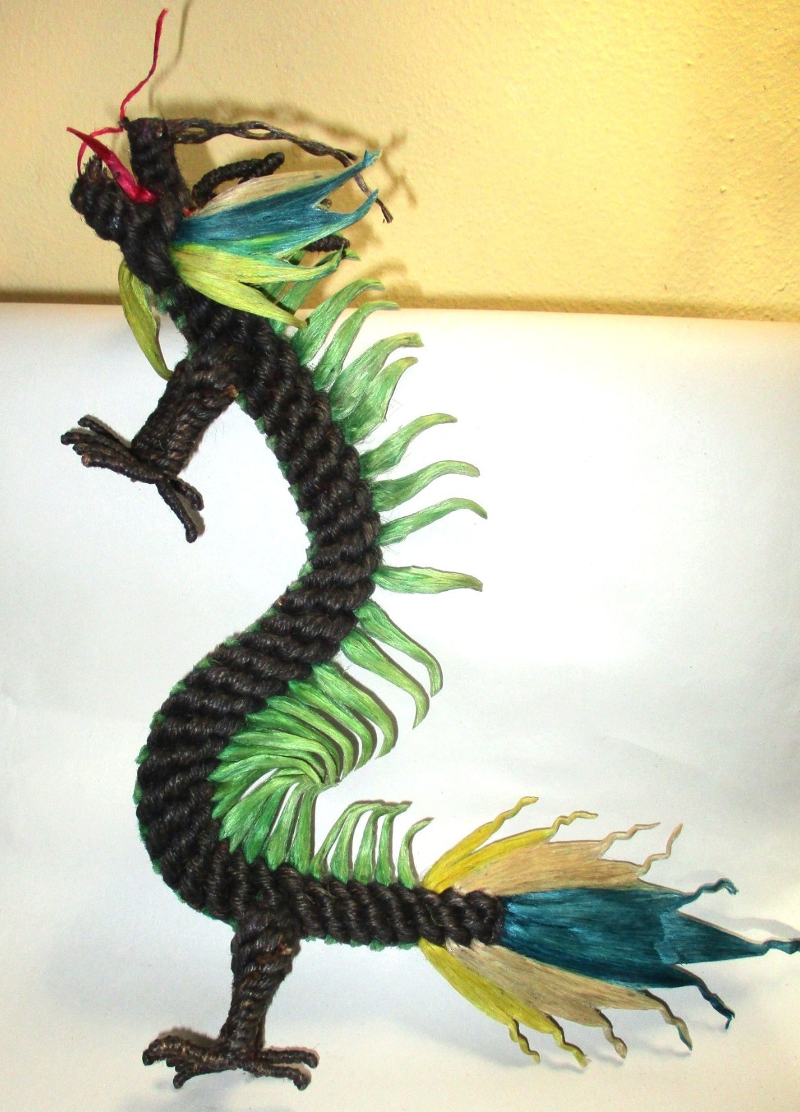 VINTAGE 70s MACRAME WOVEN JUTE CHINESE DRAGON FIGURE,FOLK ART HANDMADE, MCM 12″