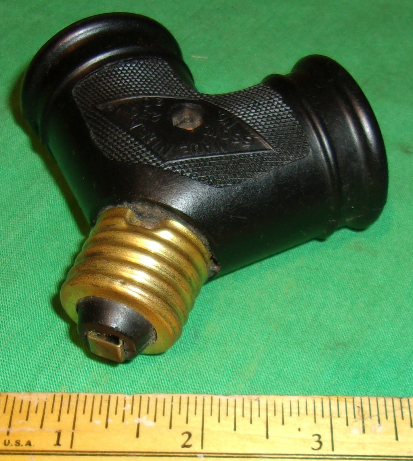 Two-Socket Cluster “Y” Type No. 30 Made in USA 660Watts 250 Volts 1910s Bakelite