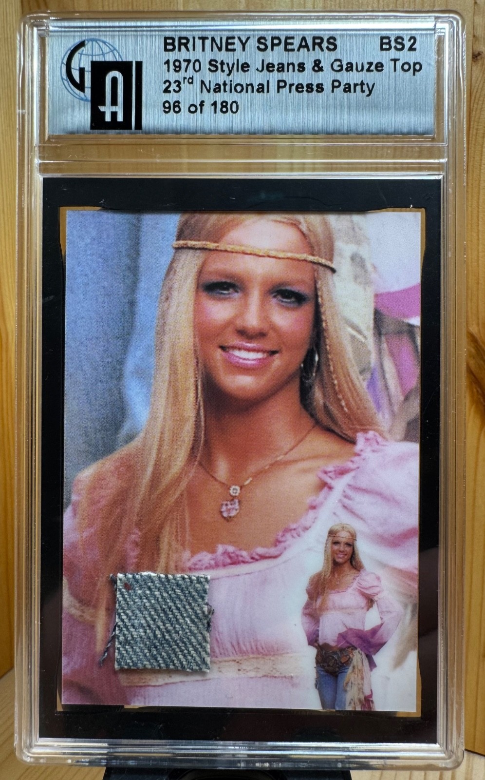 Britney Spears 2002 – Global DNA Wardrobe Relic Card BS2 96/180 GAI CERTIFIED