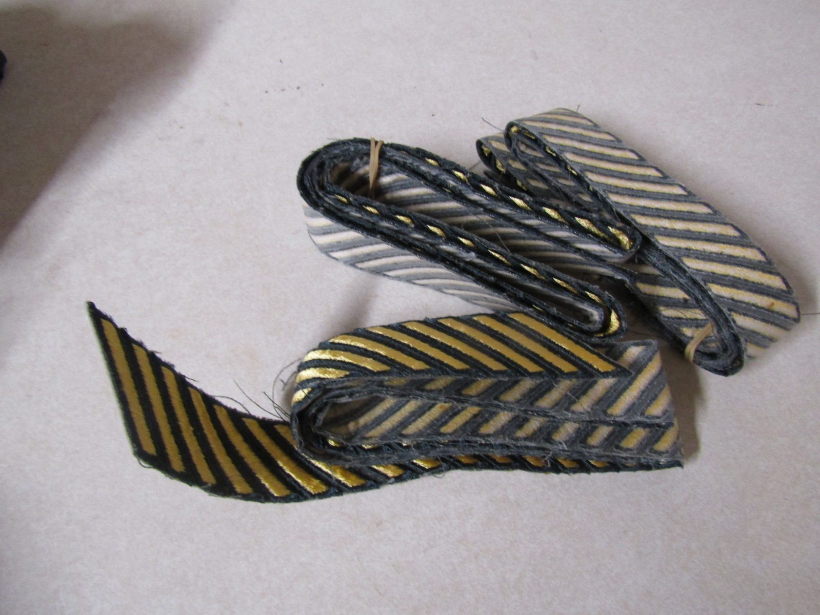 GENUINE US MILITARY ARMY SERVICE STRIPES HASH MARK GOLD & GREEN SOLD BY THE BARS