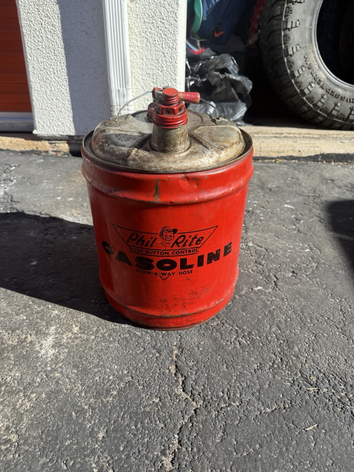 “Vintage Phil-Rite Push Button Gasoline Safety Can – Stow-A-Way Hose 1940