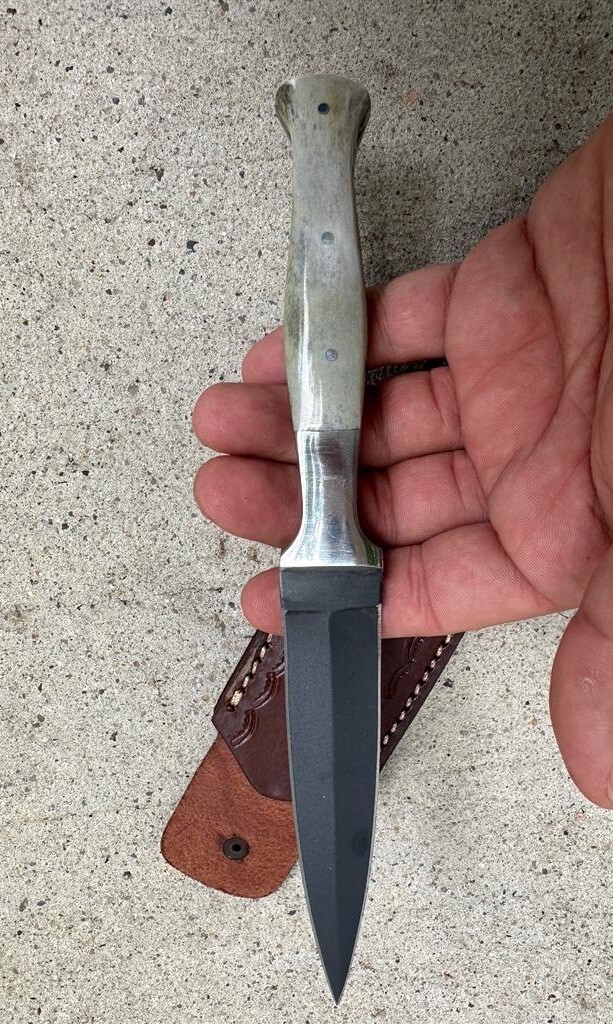 CUSOM HIGH CARBON STEEL DAGGER HUNTER BOOT KNIFE CAMEL BONE HANDLE