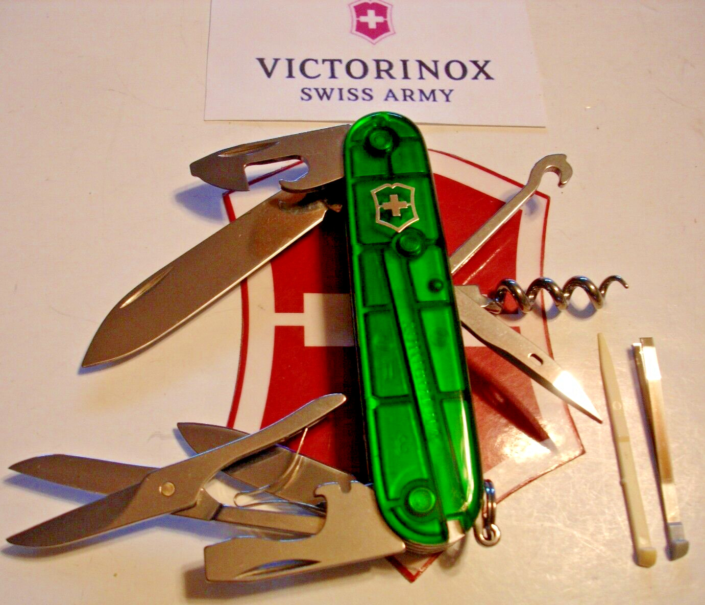 VICTORINOX 91mm TRANSLUCENT EMERALD GREEN CLIMBER 14 FUNCTION SWISS ARMY KNIFE