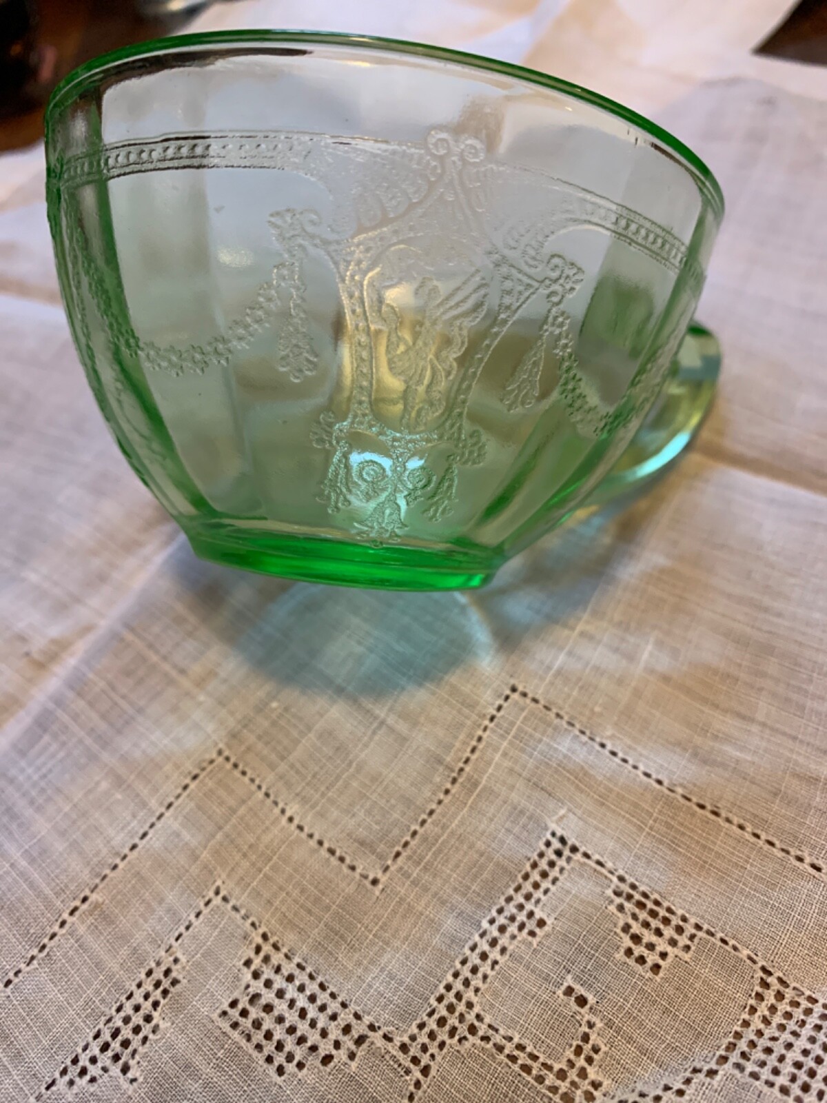 UG green Cameo ballerina cups