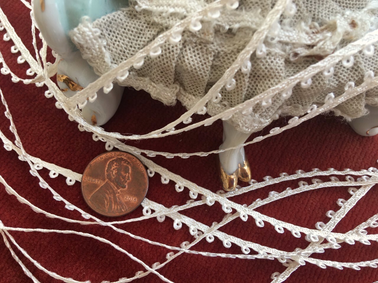 Antique Vintage Lace- TINY VINTAGE EYELASH PICOT EDGING LACE TRIM 4 YDS *DOLLS