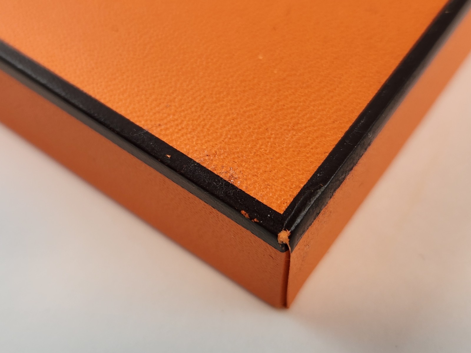 Authentic Hermès HERMES Box Empty Orange Container Gift For Apple Watch Belt