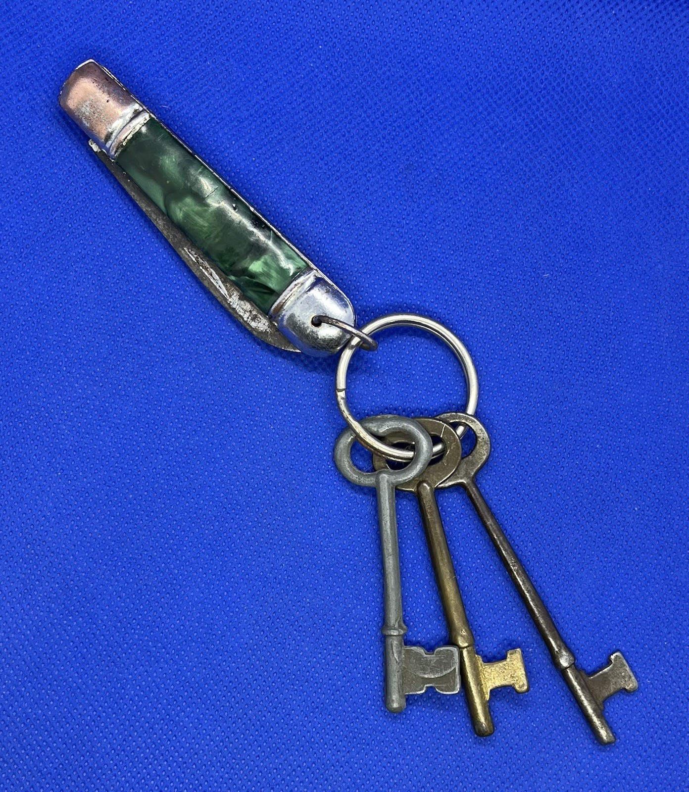 Vintage Pen Knife & Skeleton House Keys